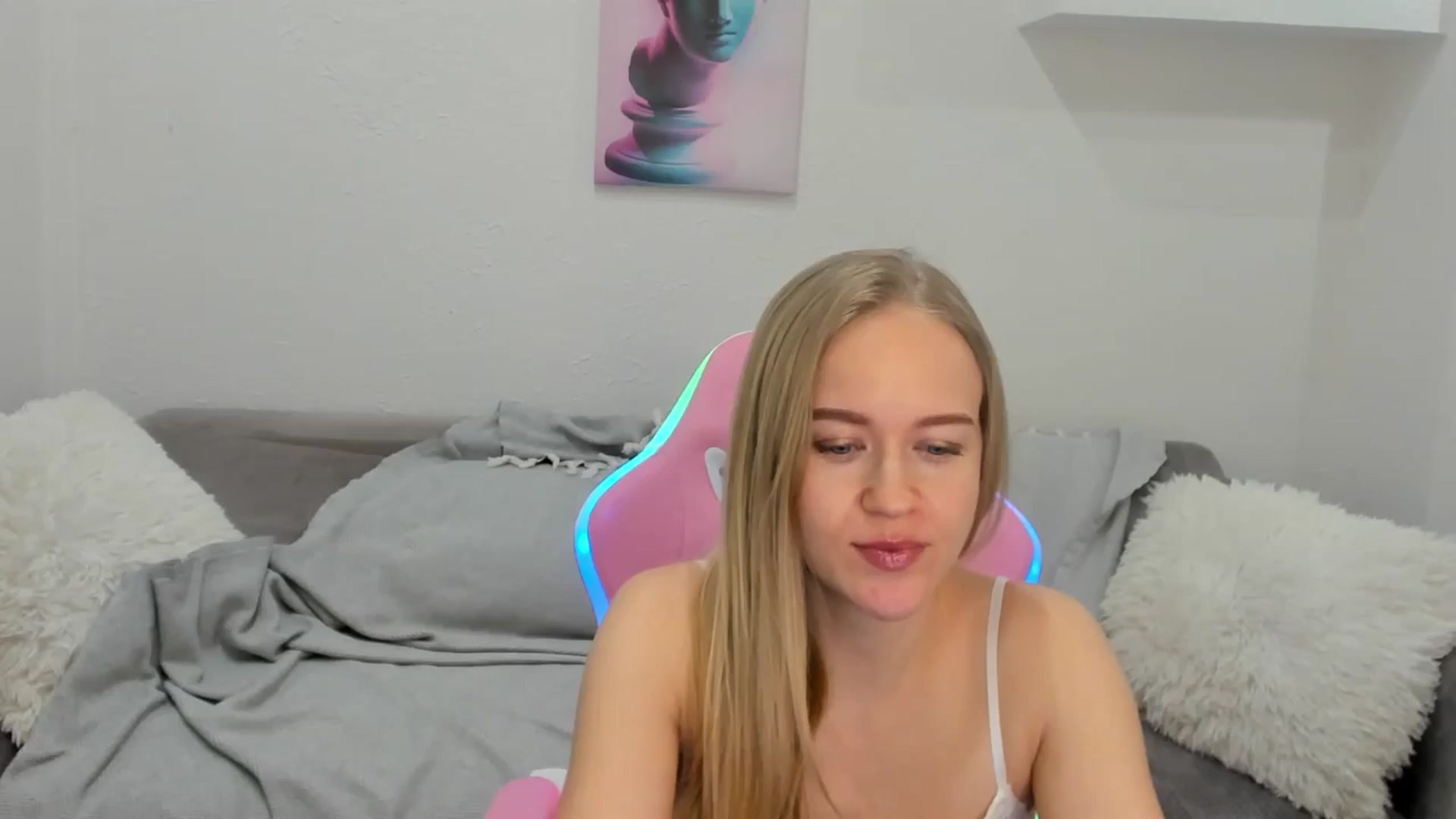 Gallery image thumbnail from Angel_Kristy's myfreecams stream on, 01/30/2025, 04:40 image 1 of 20