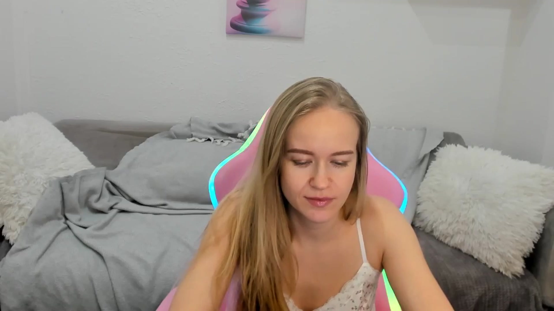 Gallery image thumbnail from Angel_Kristy's myfreecams stream on, 01/30/2025, 04:40 image 15 of 20