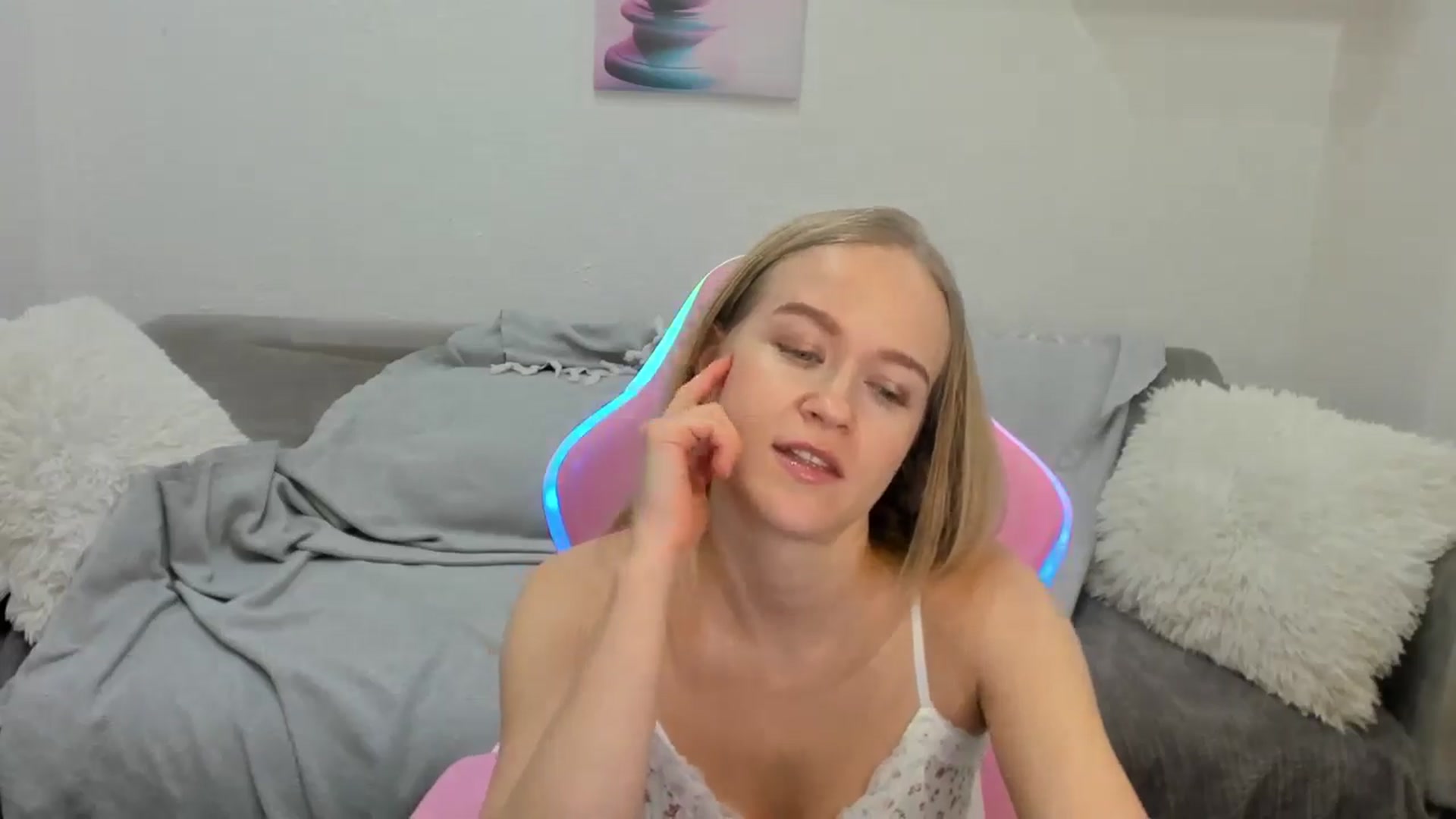 Gallery image thumbnail from Angel_Kristy's myfreecams stream on, 01/30/2025, 04:40 image 3 of 20