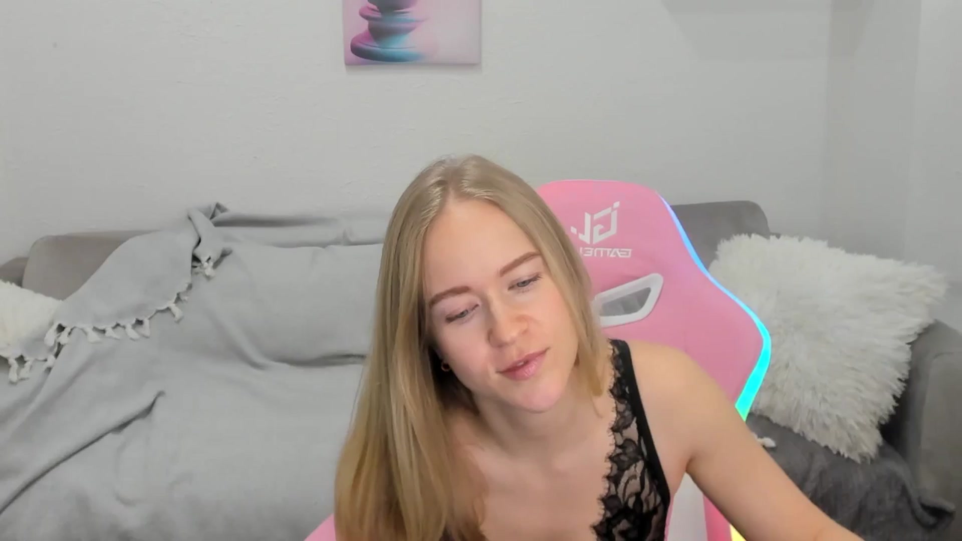 Gallery image thumbnail from Angel_Kristy's myfreecams stream on, 02/04/2025, 02:46 image 15 of 20