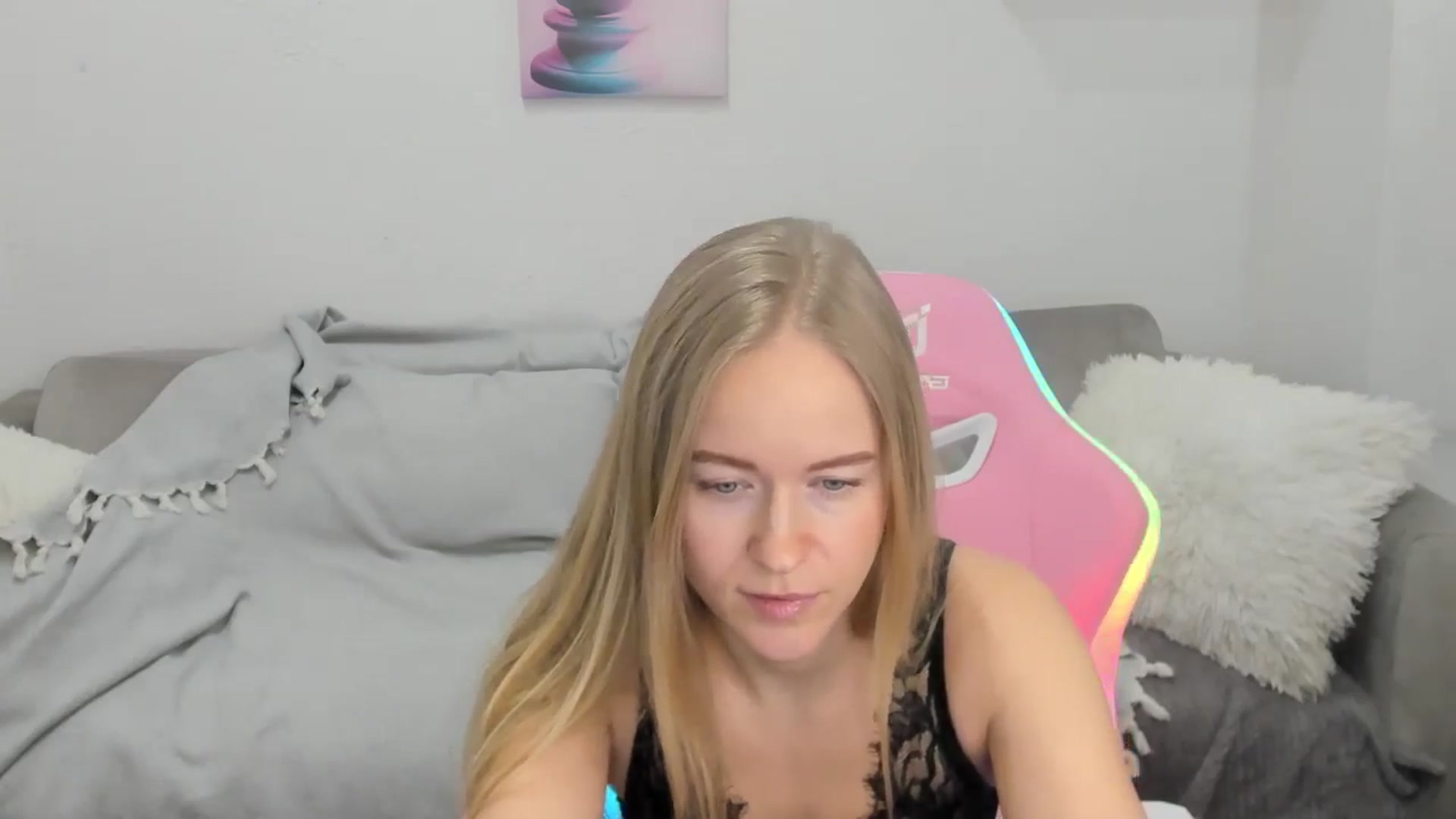 Gallery image thumbnail from Angel_Kristy's myfreecams stream on, 02/04/2025, 02:46 image 17 of 20