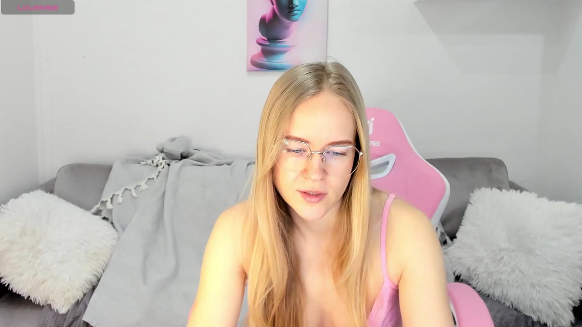 Gallery image thumbnail from Angel_Kristy's myfreecams stream on, 02/07/2025, 03:10 image 7 of 20