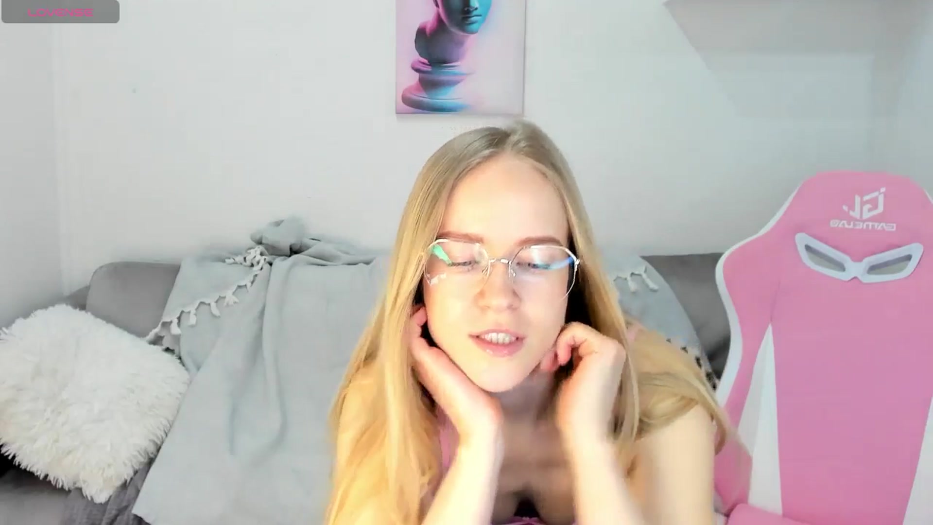 Gallery image thumbnail from Angel_Kristy's myfreecams stream on, 02/07/2025, 03:10 image 2 of 20