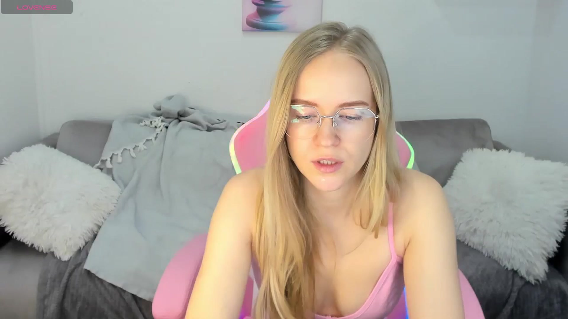 Gallery image thumbnail from Angel_Kristy's myfreecams stream on, 02/07/2025, 04:25 image 16 of 20