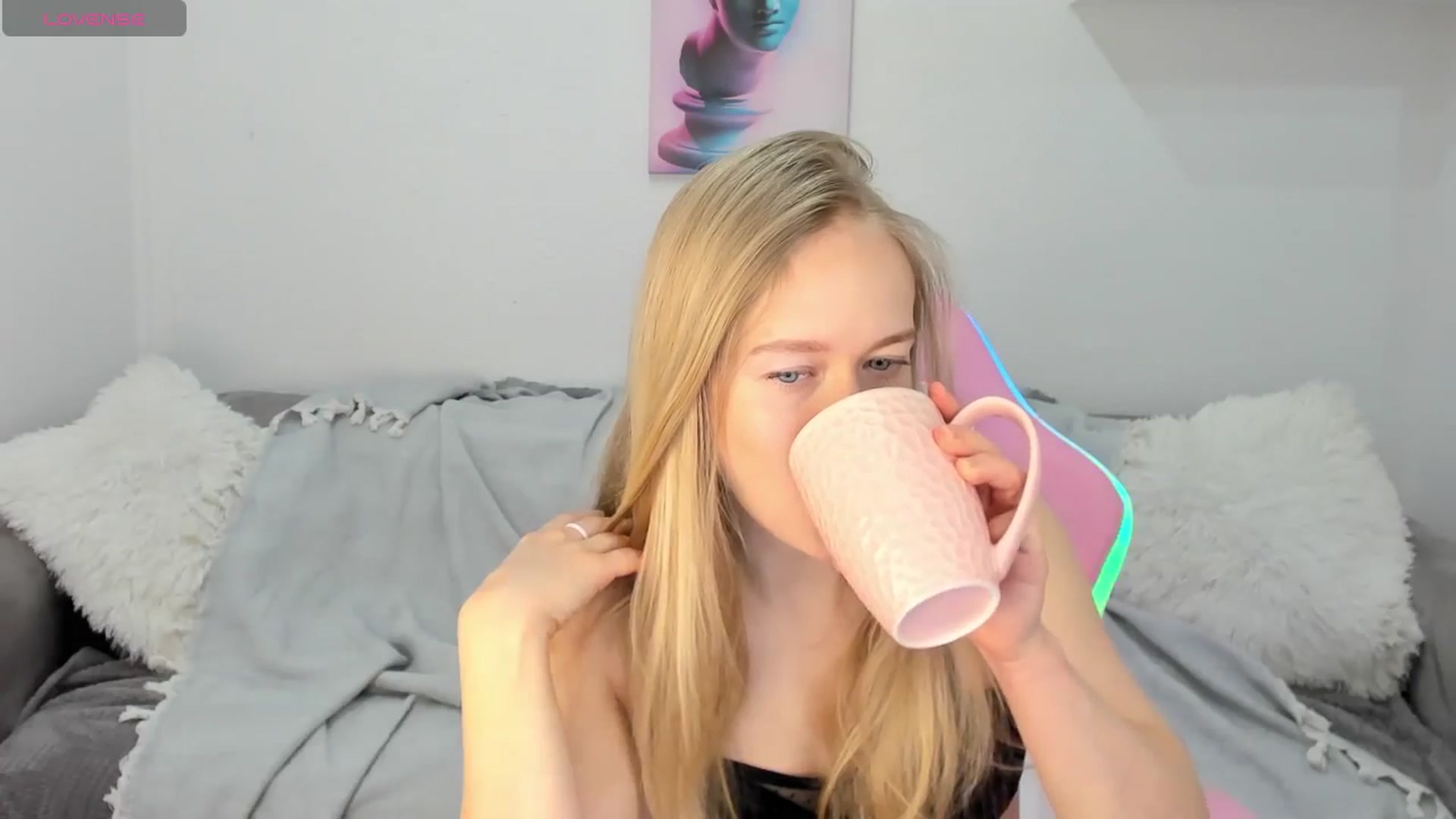 Gallery image thumbnail from Angel_Kristy's myfreecams stream on, 02/09/2025, 02:16 image 4 of 20