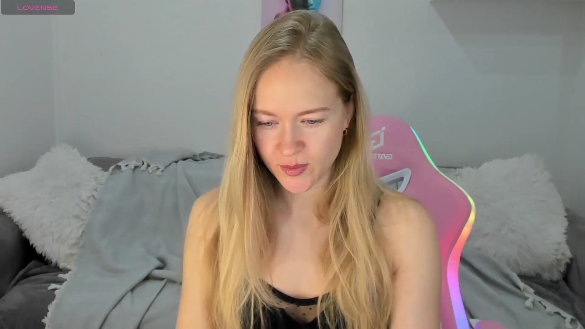 Gallery image thumbnail from Angel_Kristy's myfreecams stream on, 02/09/2025, 02:16 image 5 of 20