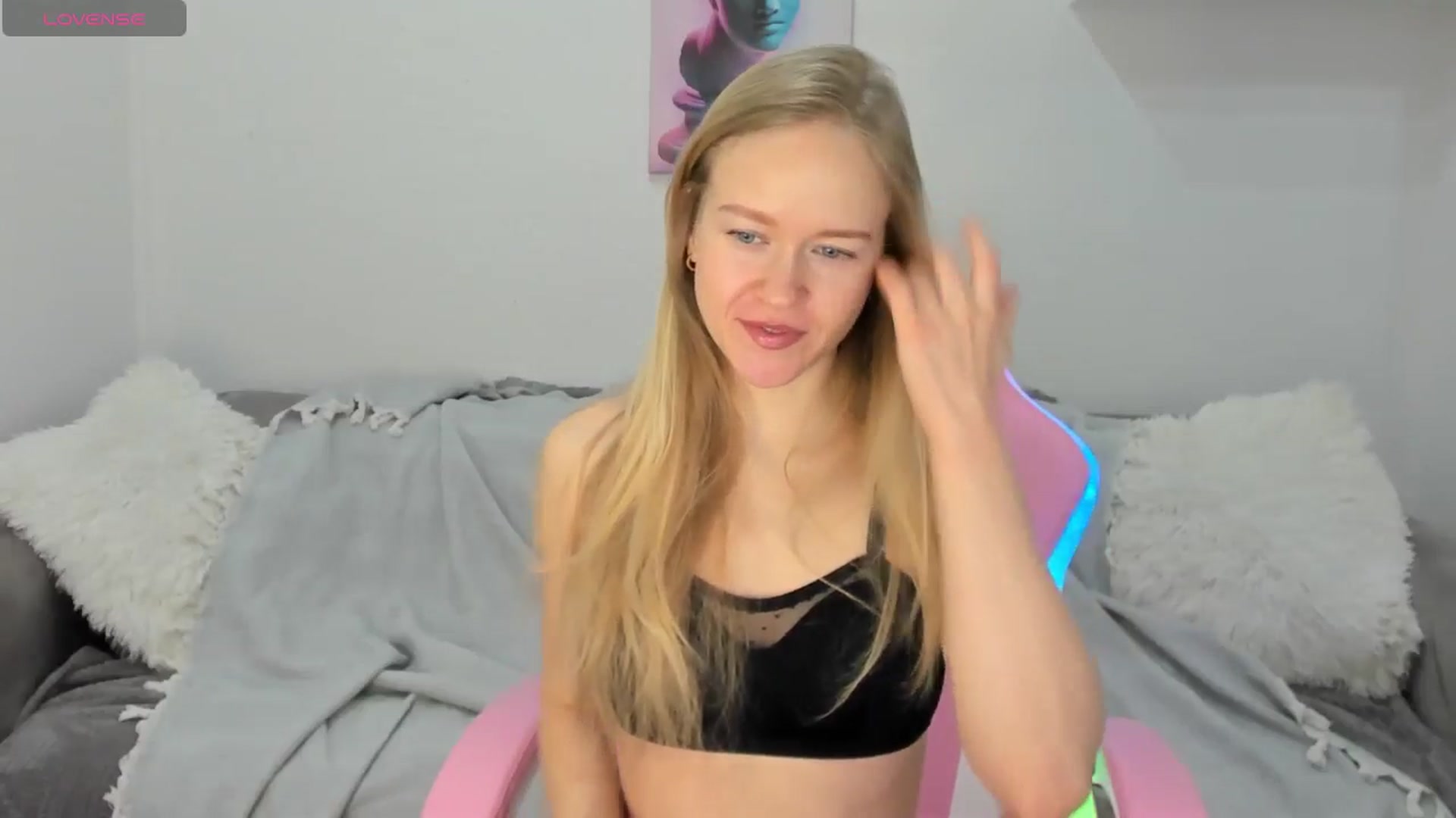 Gallery image thumbnail from Angel_Kristy's myfreecams stream on, 02/09/2025, 02:16 image 7 of 20