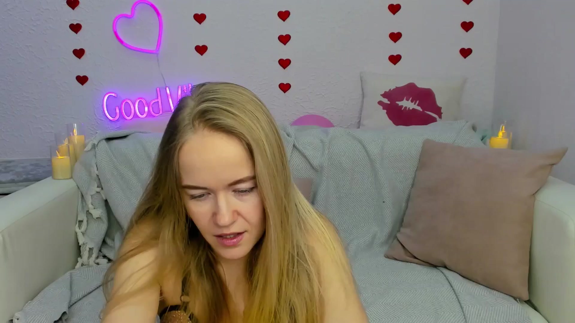 Gallery image thumbnail from Angel_Kristy's myfreecams stream on, 02/13/2025, 03:21 image 16 of 20