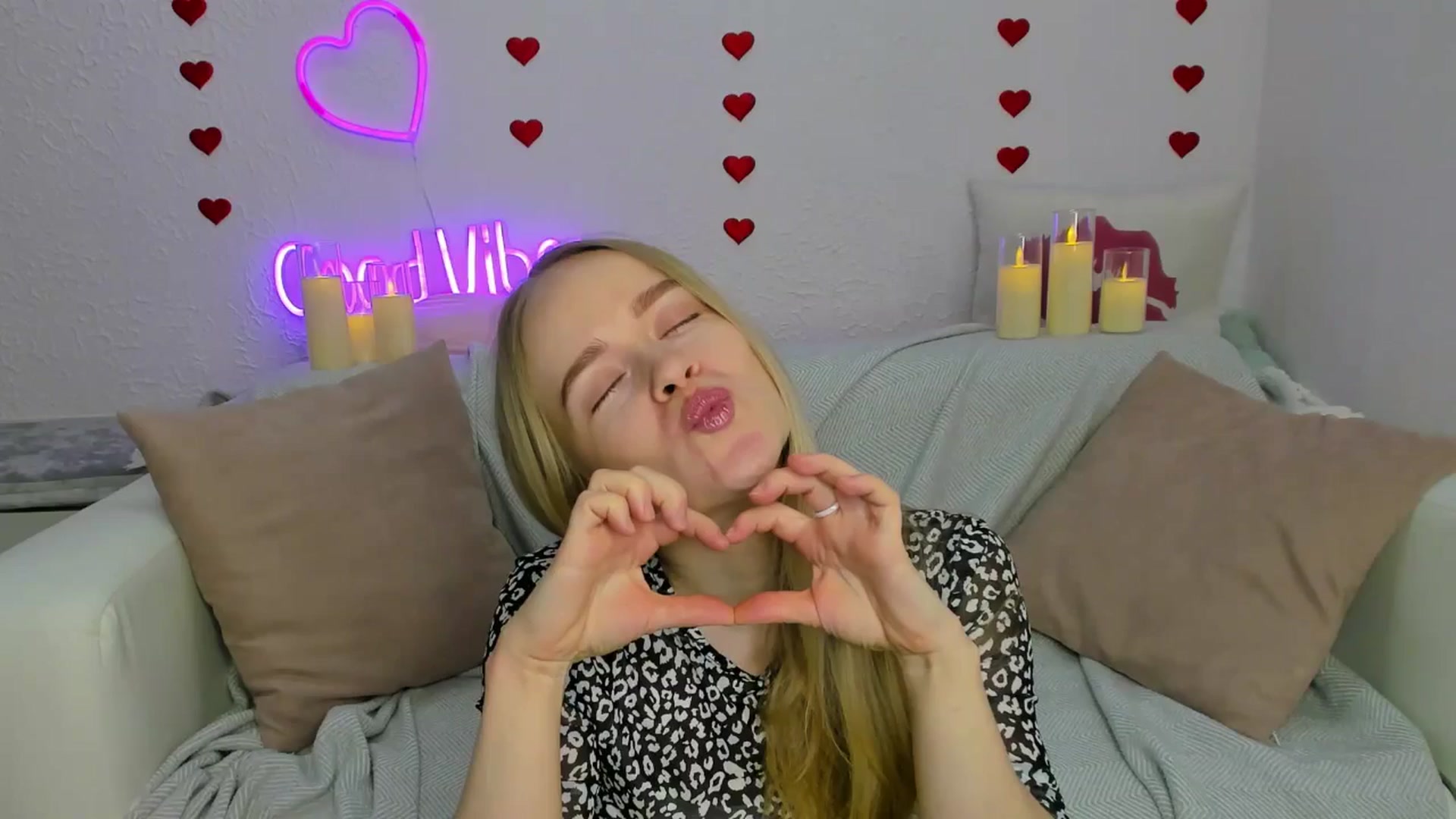 Gallery image thumbnail from Angel_Kristy's myfreecams stream on, 02/17/2025, 02:12 image 18 of 20