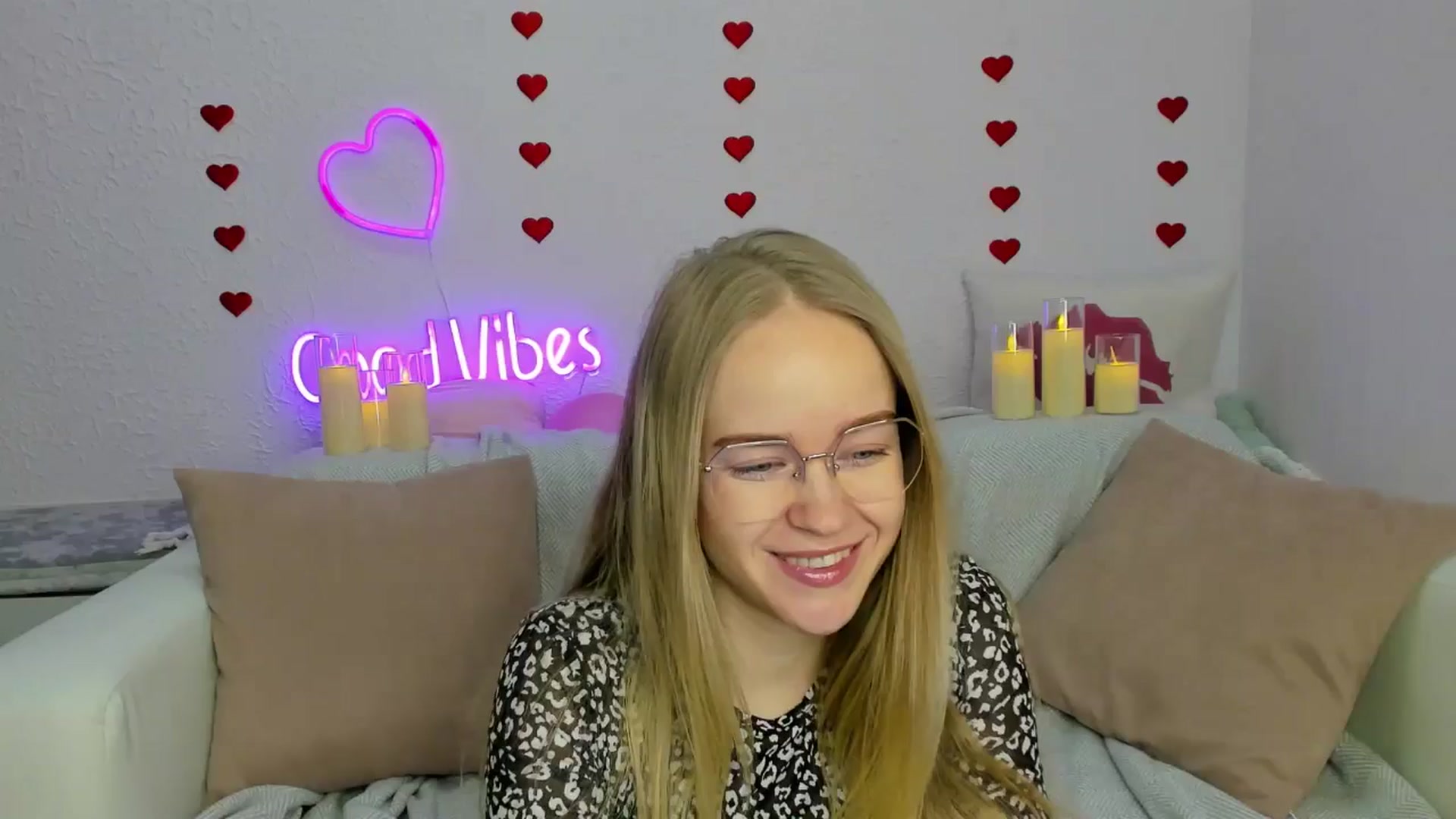 Gallery image thumbnail from Angel_Kristy's myfreecams stream on, 02/17/2025, 02:12 image 6 of 20