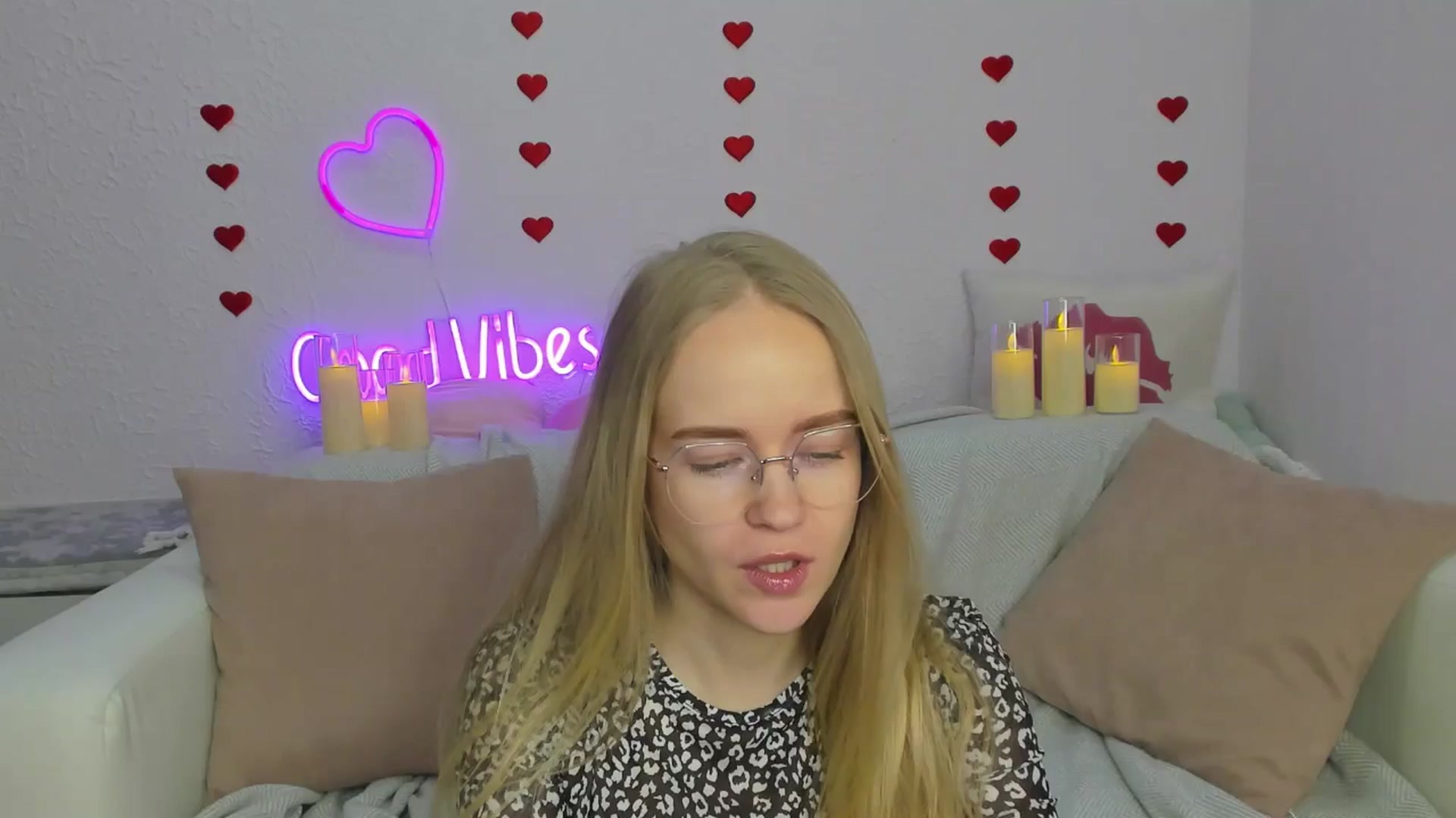 Gallery image thumbnail from Angel_Kristy's myfreecams stream on, 02/17/2025, 02:12 image 5 of 20
