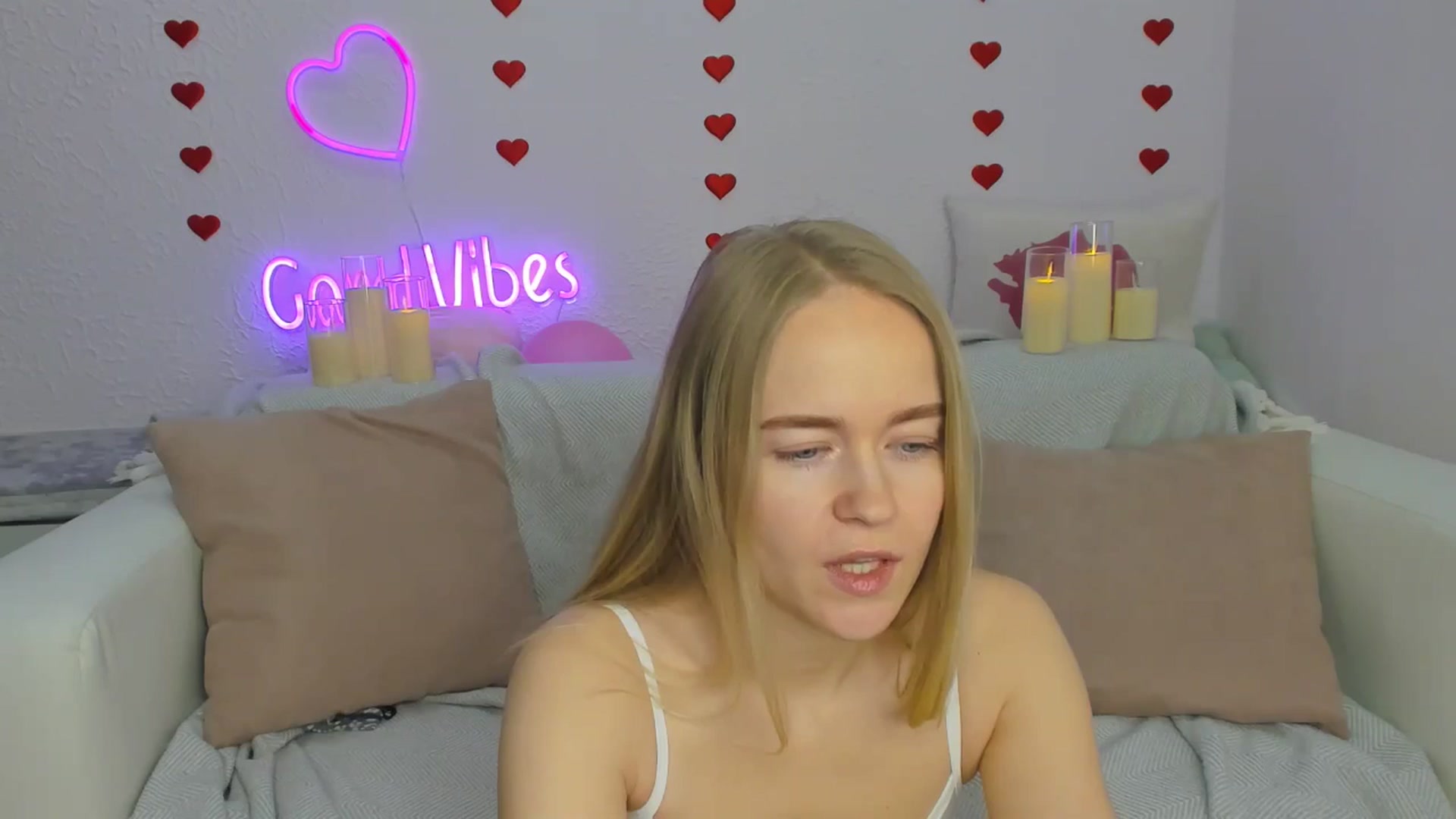 Gallery image thumbnail from Angel_Kristy's myfreecams stream on, 02/17/2025, 03:15 image 14 of 20