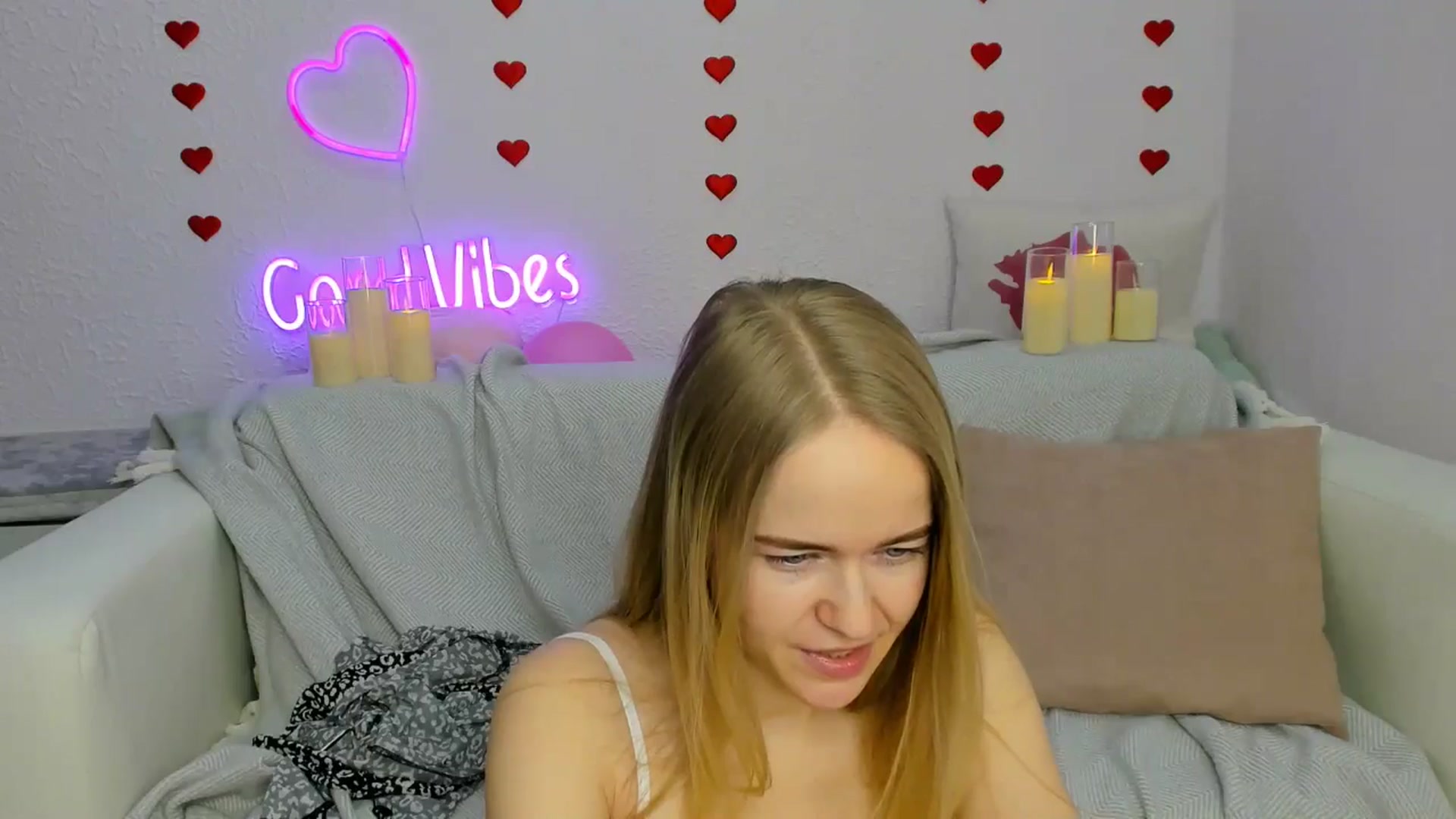 Gallery image thumbnail from Angel_Kristy's myfreecams stream on, 02/17/2025, 03:15 image 4 of 20