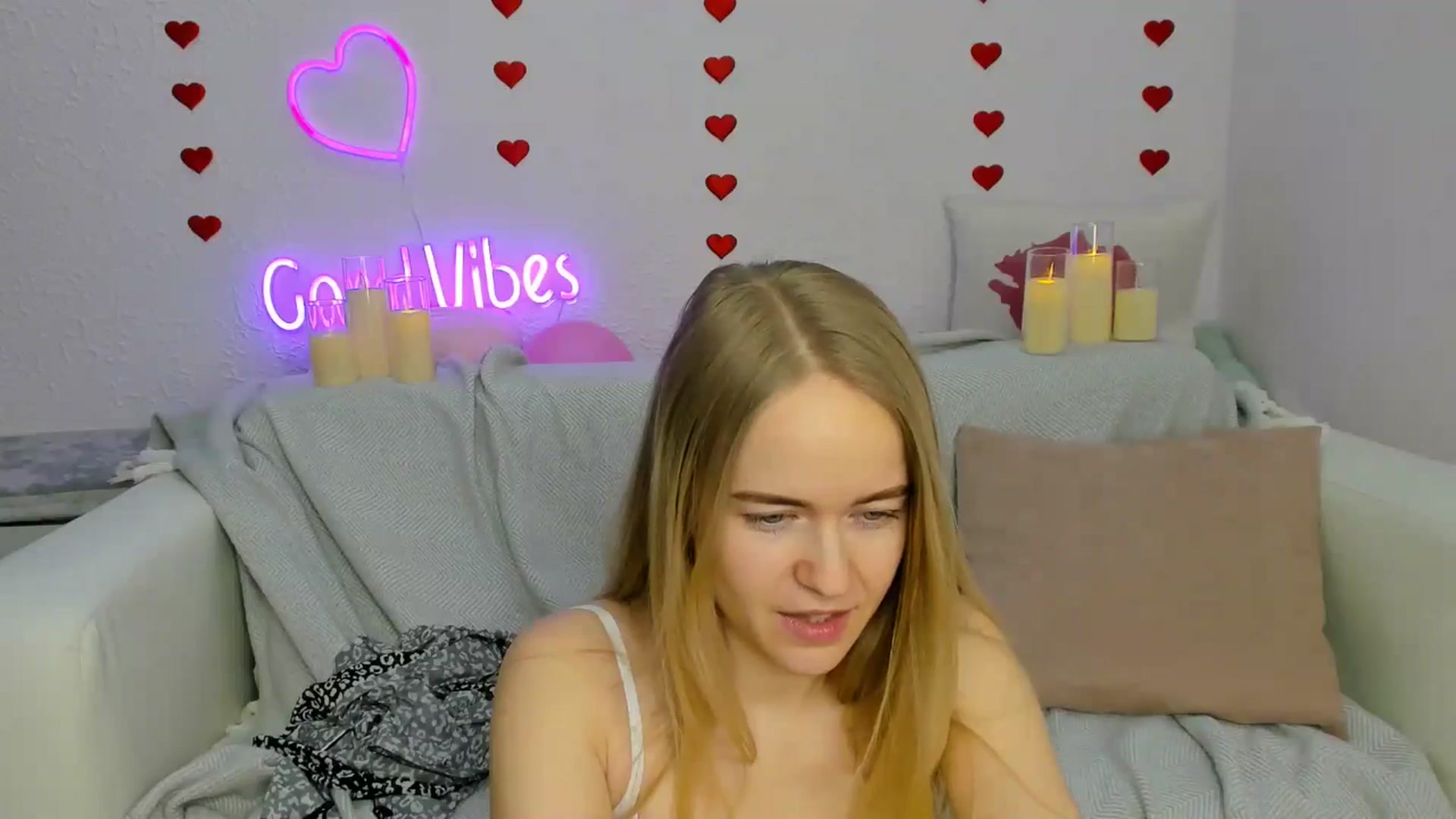 Gallery image thumbnail from Angel_Kristy's myfreecams stream on, 02/17/2025, 03:15 image 5 of 20