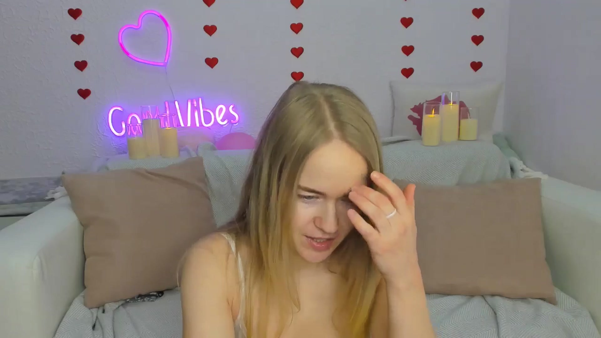 Gallery image thumbnail from Angel_Kristy's myfreecams stream on, 02/17/2025, 03:15 image 15 of 20