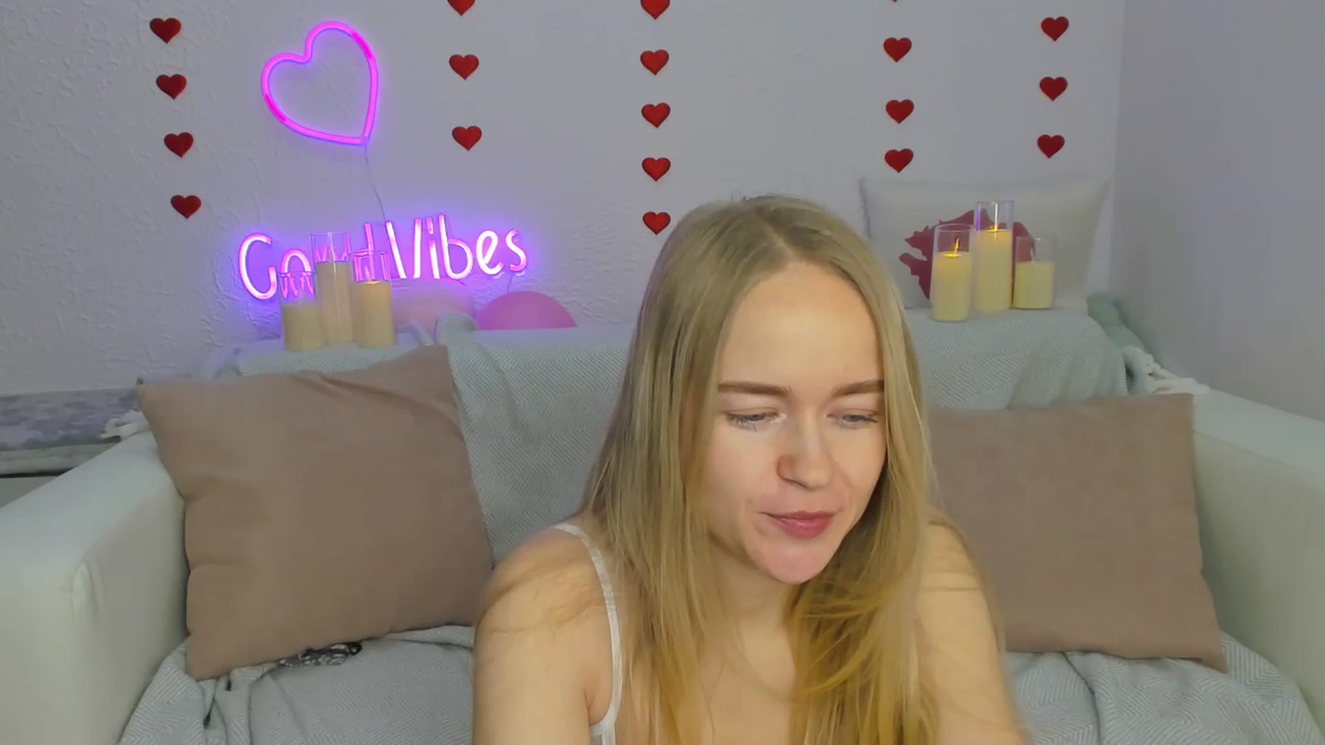 Gallery image thumbnail from Angel_Kristy's myfreecams stream on, 02/17/2025, 03:15 image 18 of 20