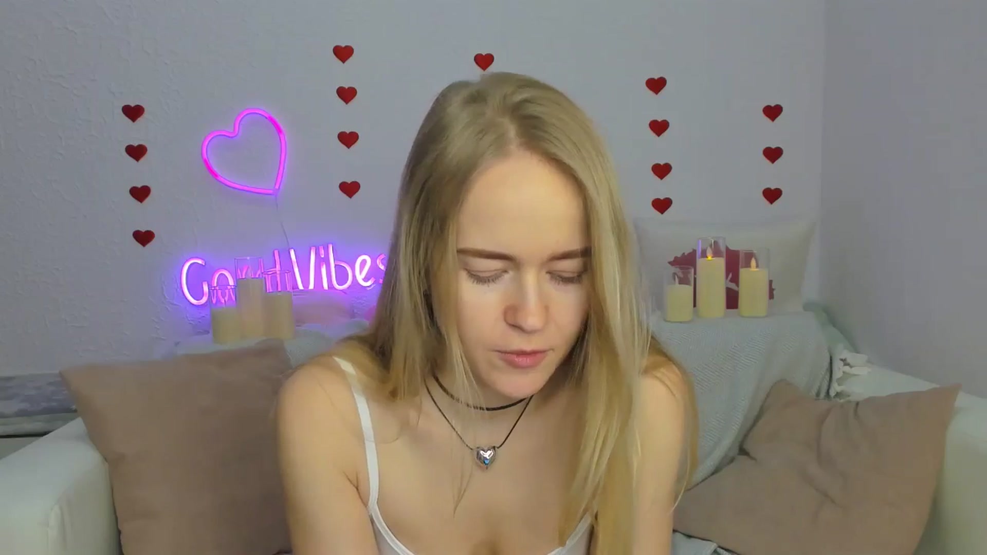 Gallery image thumbnail from Angel_Kristy's myfreecams stream on, 02/17/2025, 04:28 image 4 of 20