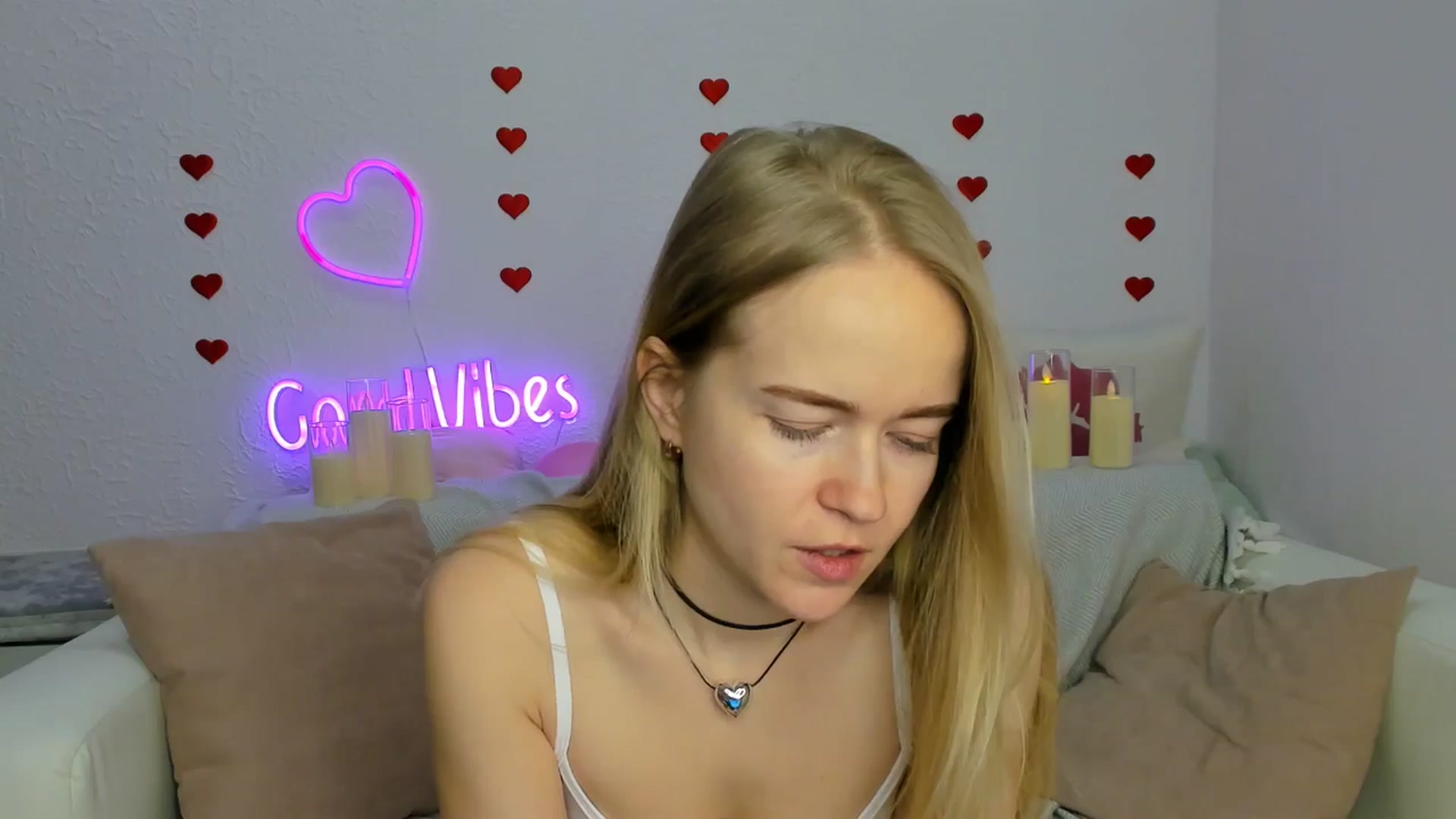 Gallery image thumbnail from Angel_Kristy's myfreecams stream on, 02/17/2025, 04:28 image 7 of 20