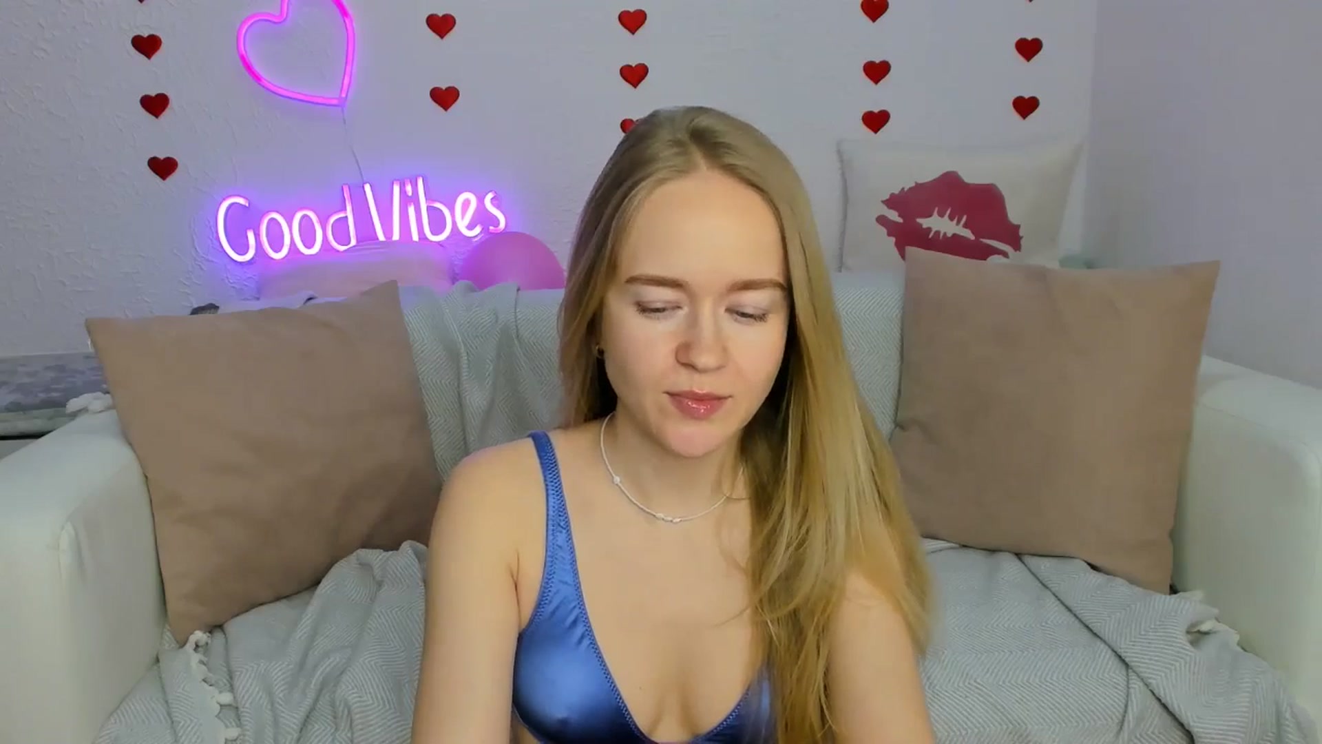 Gallery image thumbnail from Angel_Kristy's myfreecams stream on, 02/18/2025, 03:29 image 15 of 20
