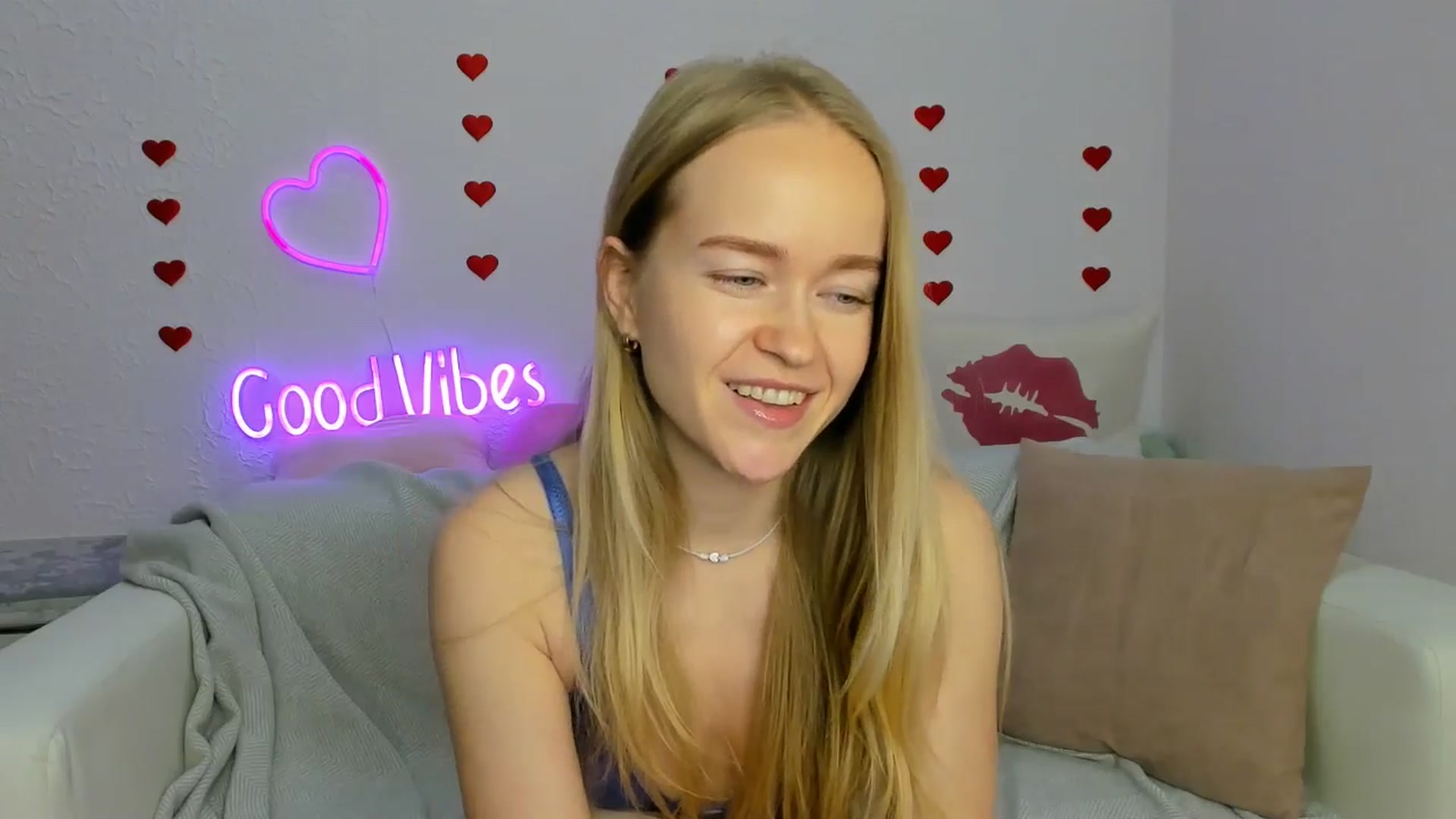 Gallery image thumbnail from Angel_Kristy's myfreecams stream on, 02/18/2025, 06:41 image 2 of 20