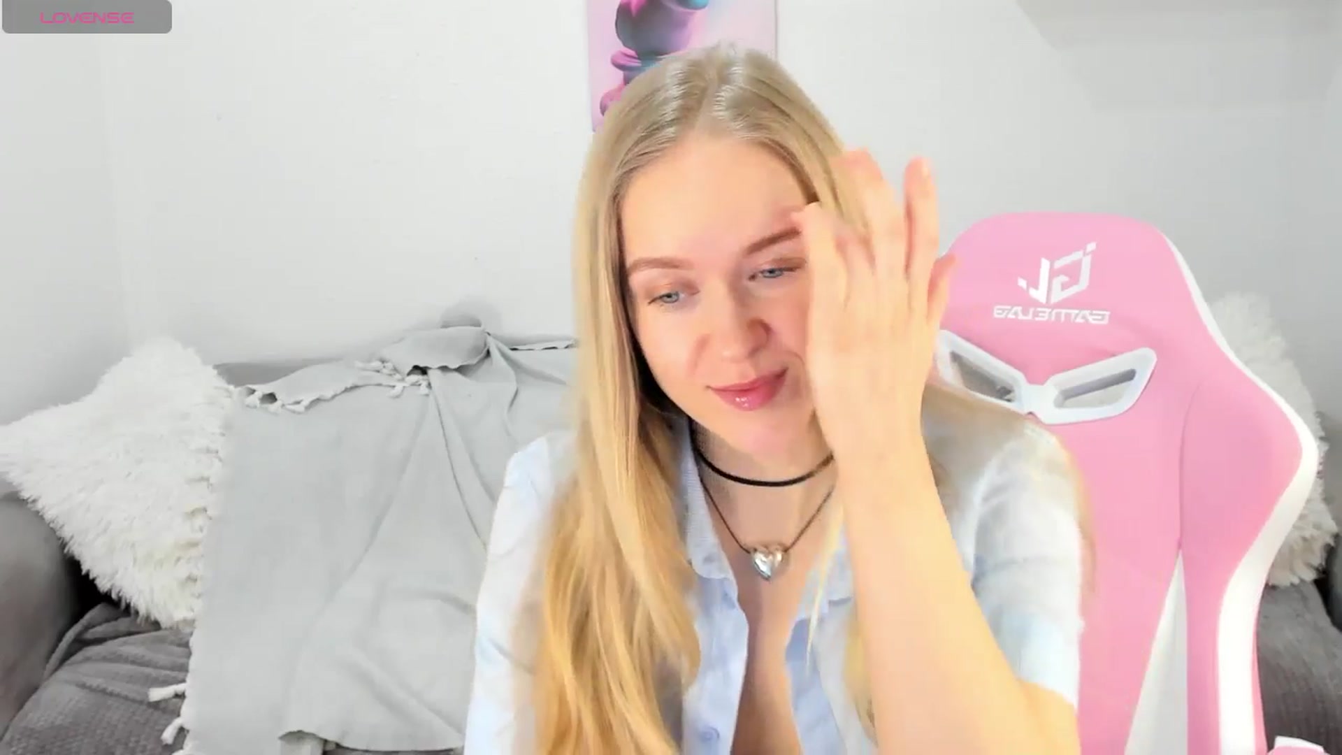 Gallery image thumbnail from Angel_Kristy's myfreecams stream on, 02/21/2025, 03:23 image 16 of 20