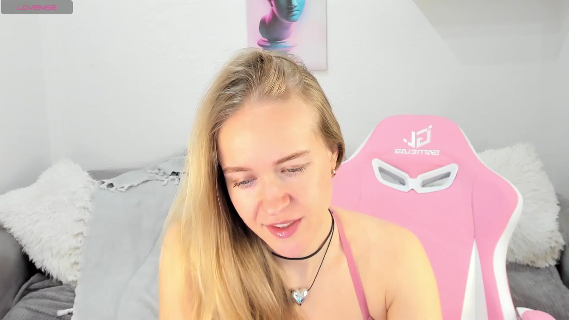 Gallery image thumbnail from Angel_Kristy's myfreecams stream on, 02/21/2025, 04:19 image 7 of 20