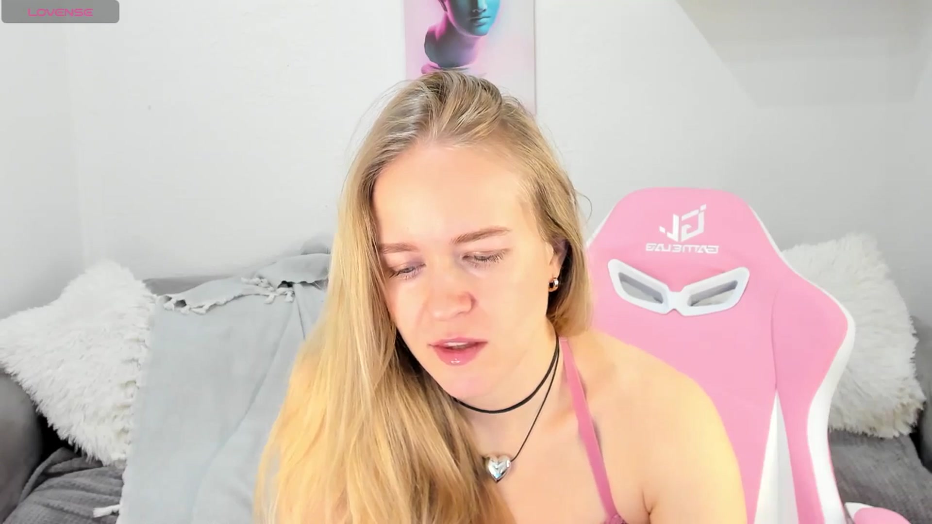 Gallery image thumbnail from Angel_Kristy's myfreecams stream on, 02/21/2025, 04:19 image 11 of 20