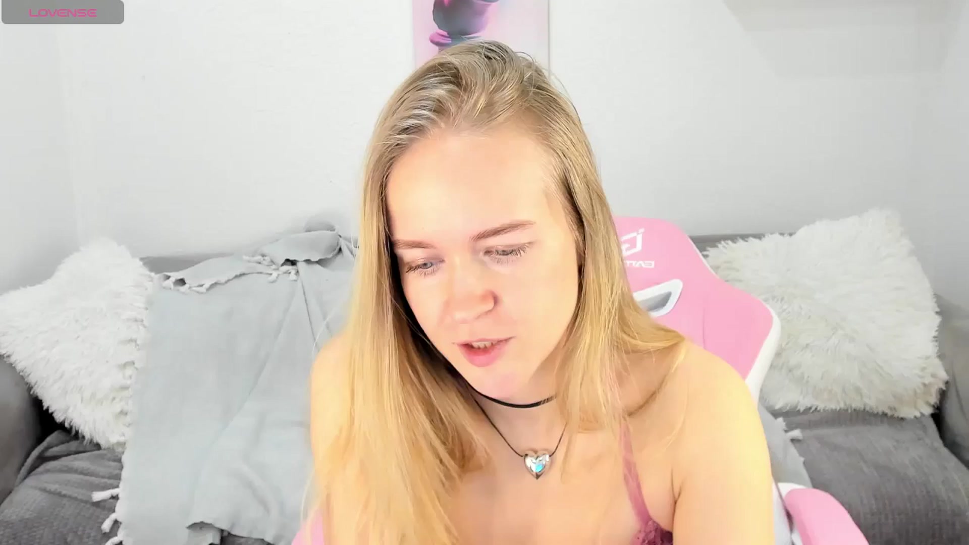 Gallery image thumbnail from Angel_Kristy's myfreecams stream on, 02/21/2025, 05:53 image 1 of 20