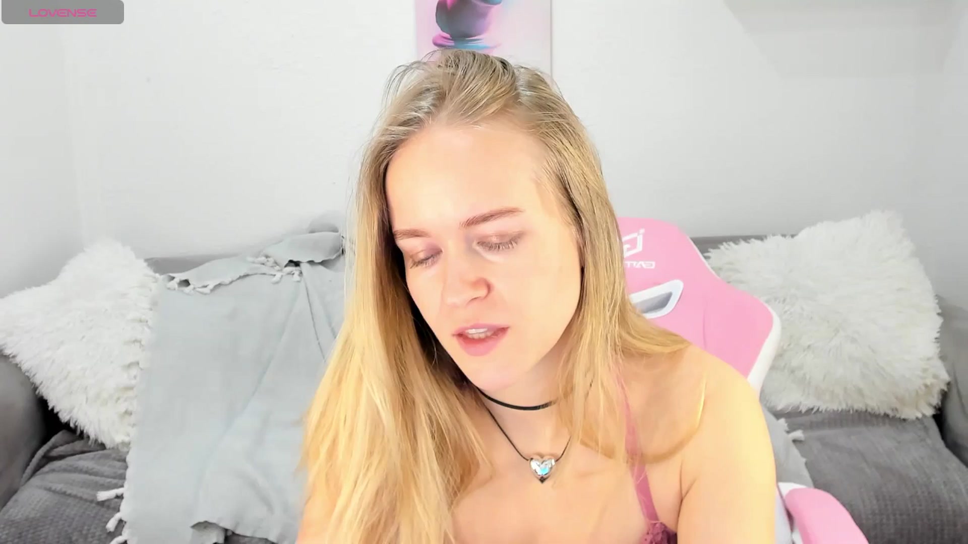 Gallery image thumbnail from Angel_Kristy's myfreecams stream on, 02/21/2025, 05:53 image 2 of 20