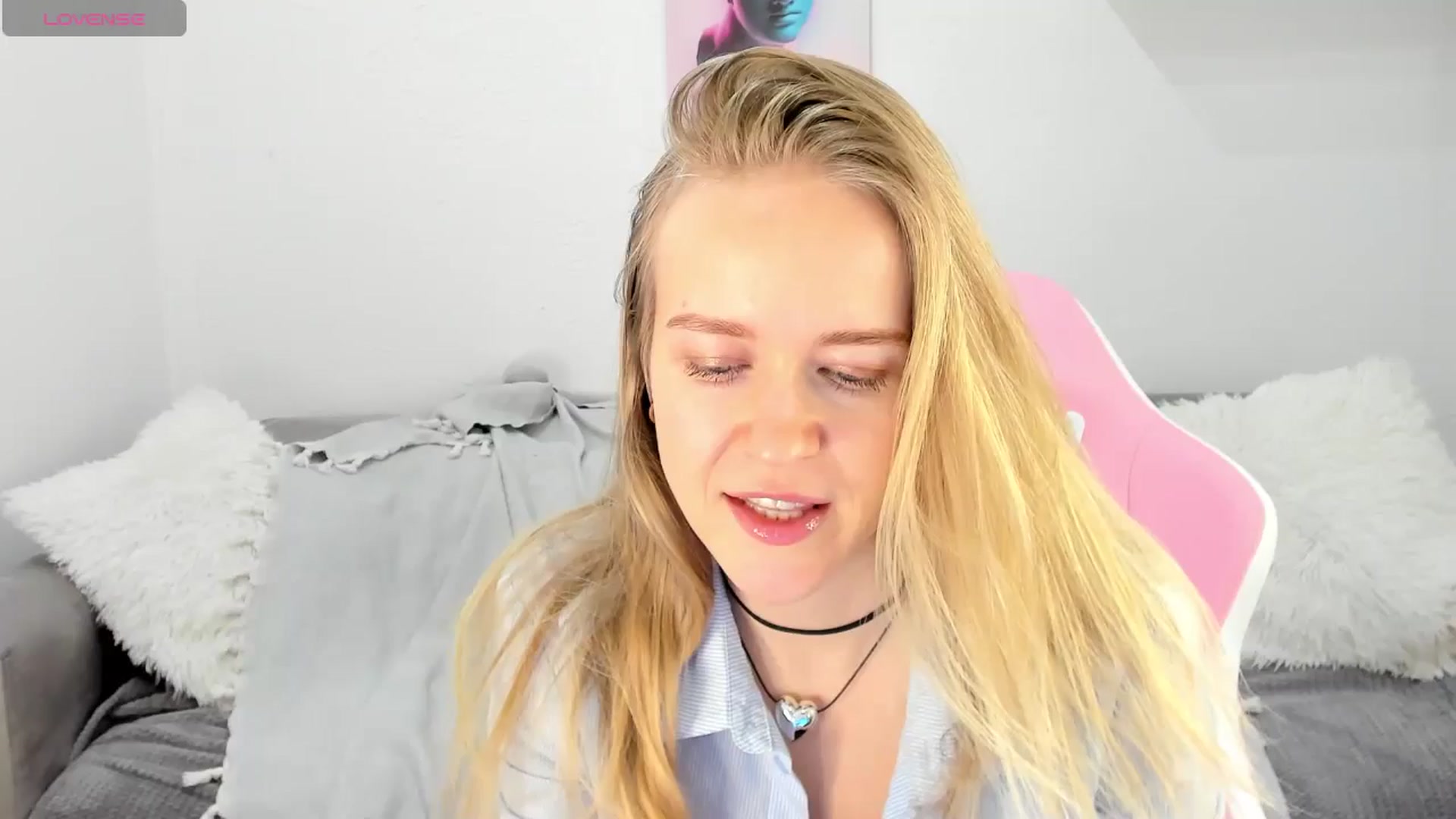Gallery image thumbnail from Angel_Kristy's myfreecams stream on, 02/21/2025, 07:03 image 3 of 20