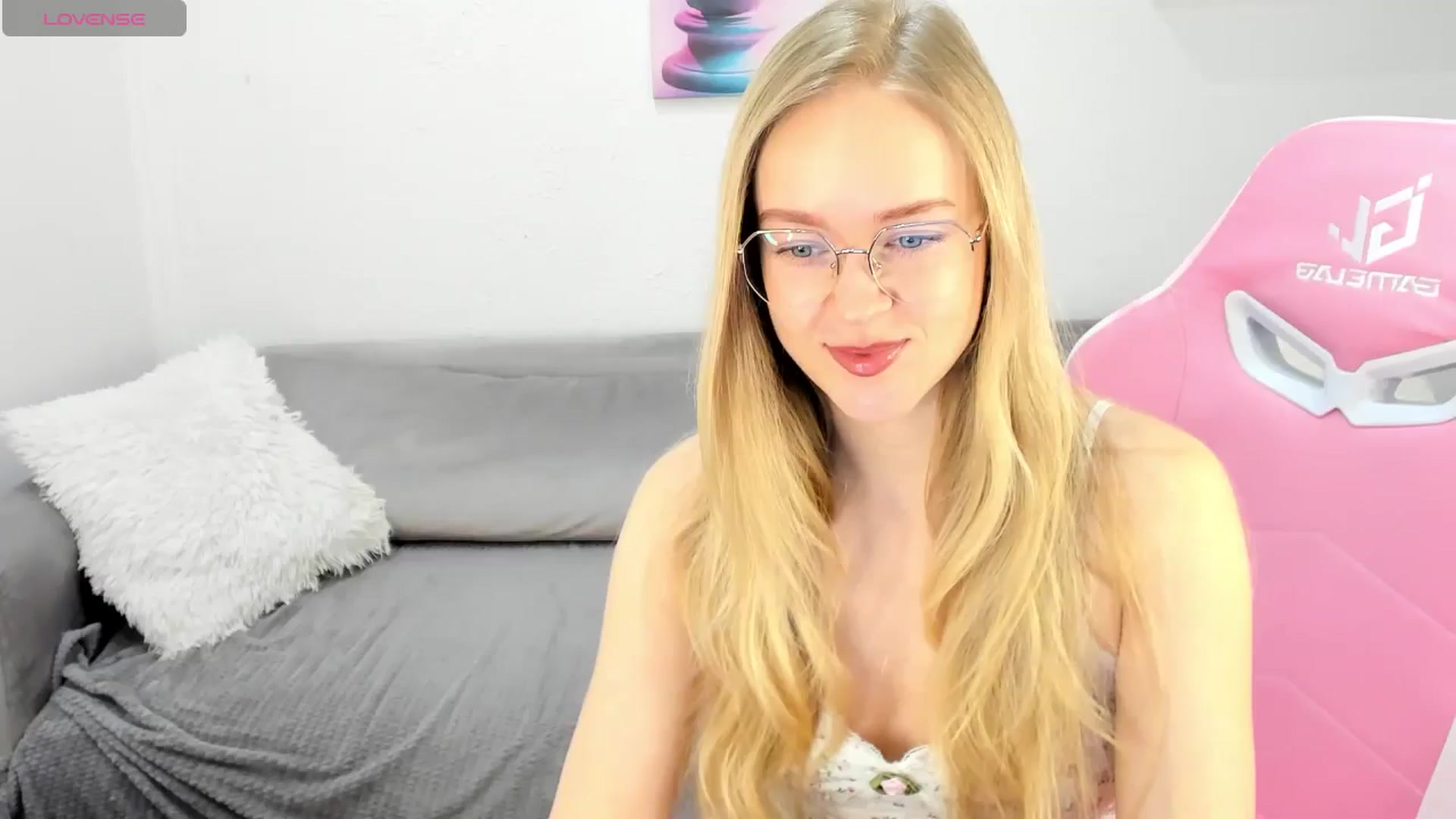 Gallery image thumbnail from Angel_Kristy's myfreecams stream on, 02/23/2025, 01:49 image 20 of 20