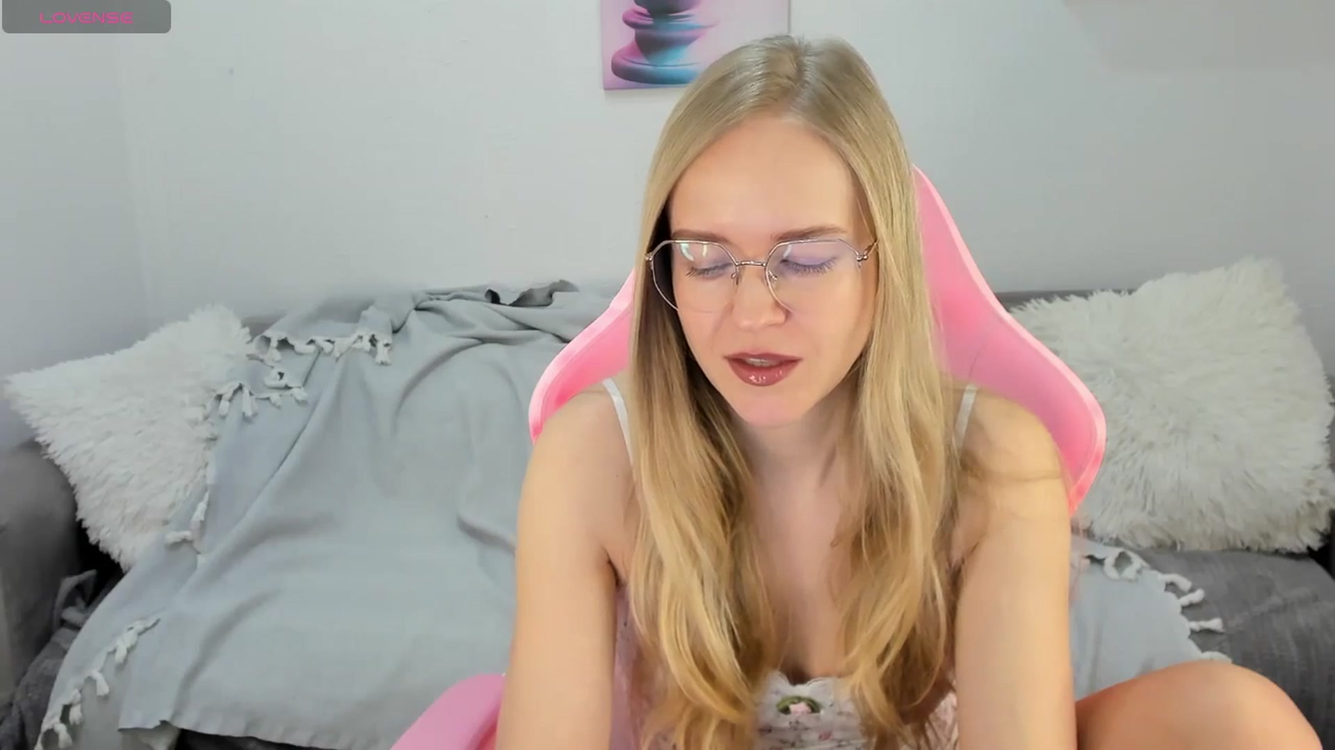 Gallery image thumbnail from Angel_Kristy's myfreecams stream on, 02/23/2025, 02:58 image 6 of 20
