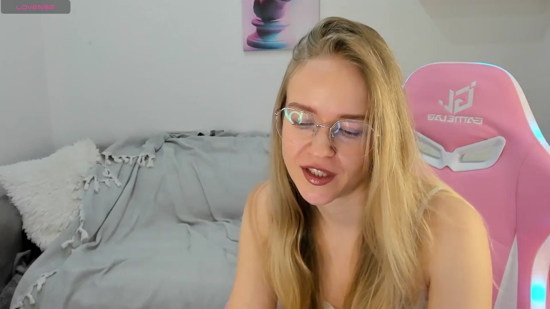 Gallery image thumbnail from Angel_Kristy's myfreecams stream on, 02/23/2025, 02:58 image 19 of 20