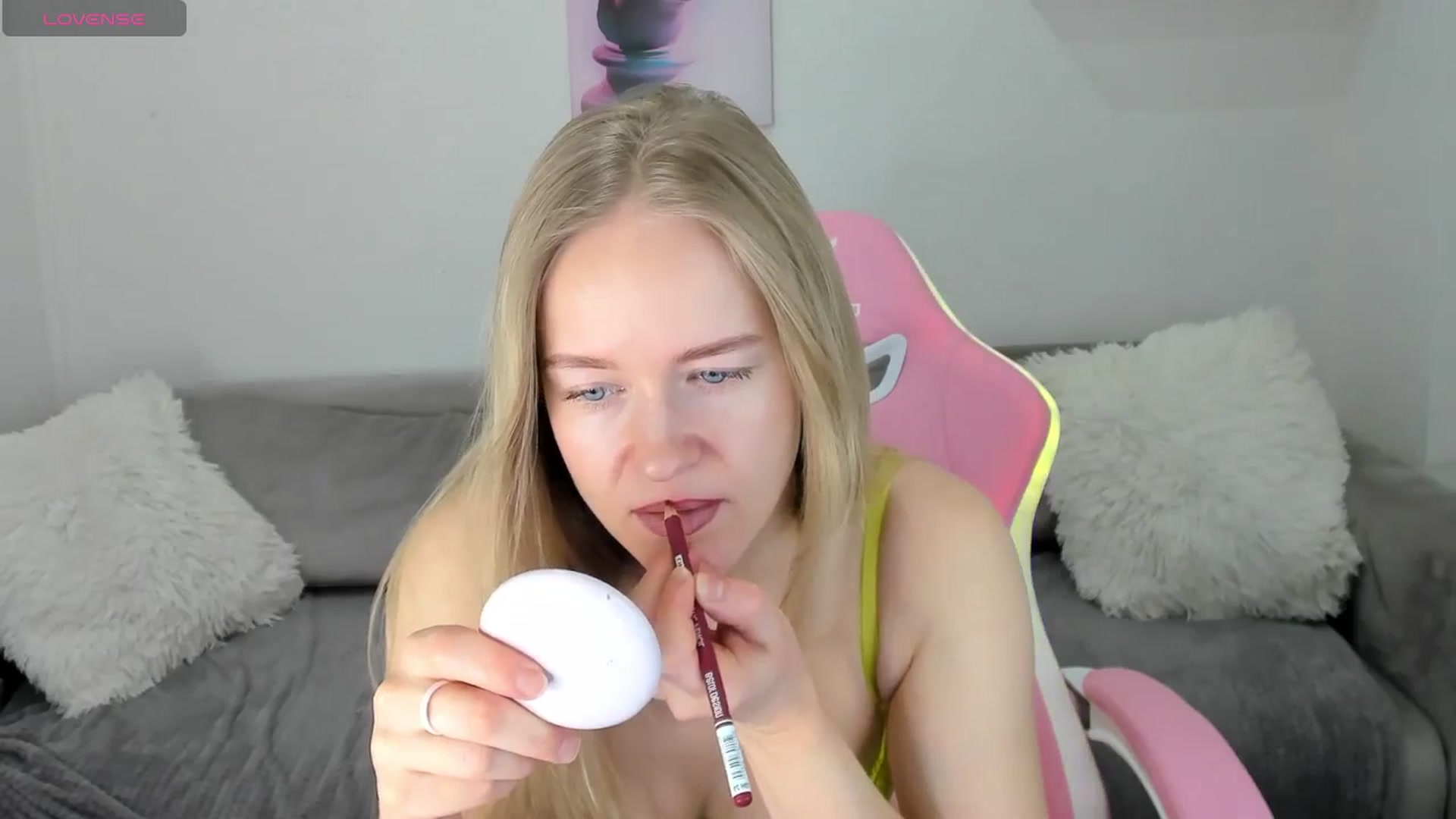Gallery image thumbnail from Angel_Kristy's myfreecams stream on, 02/26/2025, 04:14 image 6 of 20