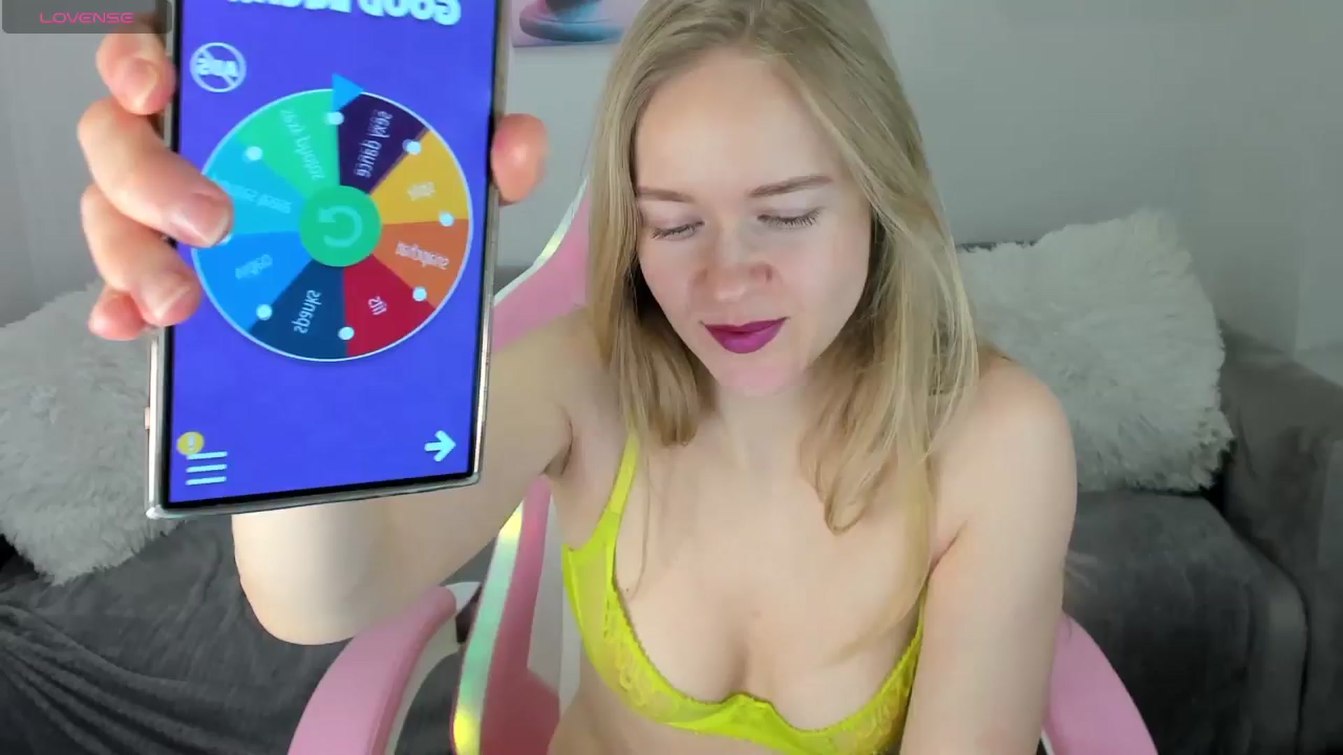 Gallery image thumbnail from Angel_Kristy's myfreecams stream on, 02/26/2025, 04:51 image 8 of 20