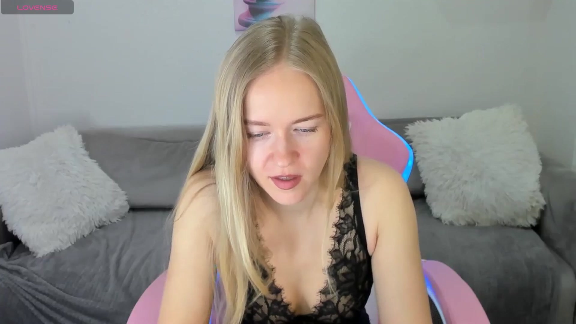 Gallery image thumbnail from Angel_Kristy's myfreecams stream on, 02/27/2025, 01:58 image 5 of 20