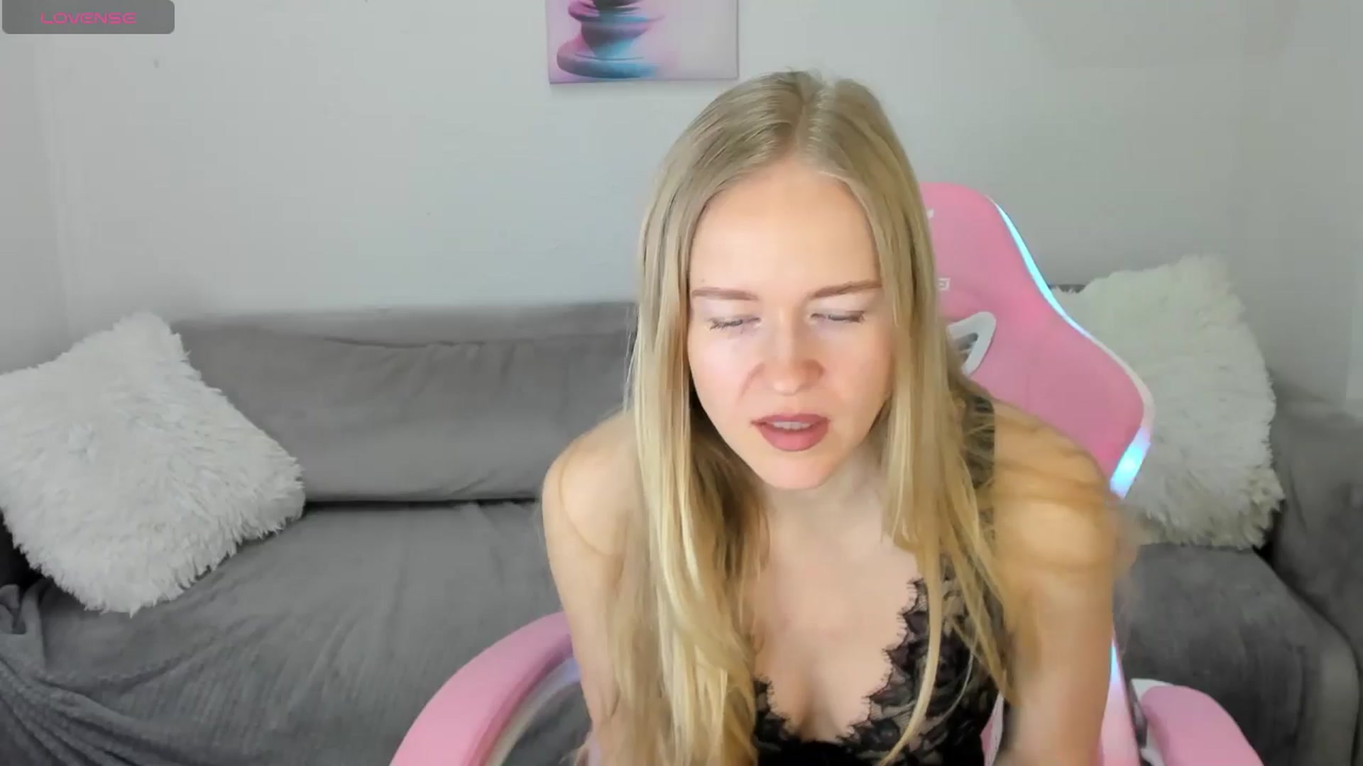 Gallery image thumbnail from Angel_Kristy's myfreecams stream on, 02/27/2025, 01:58 image 20 of 20