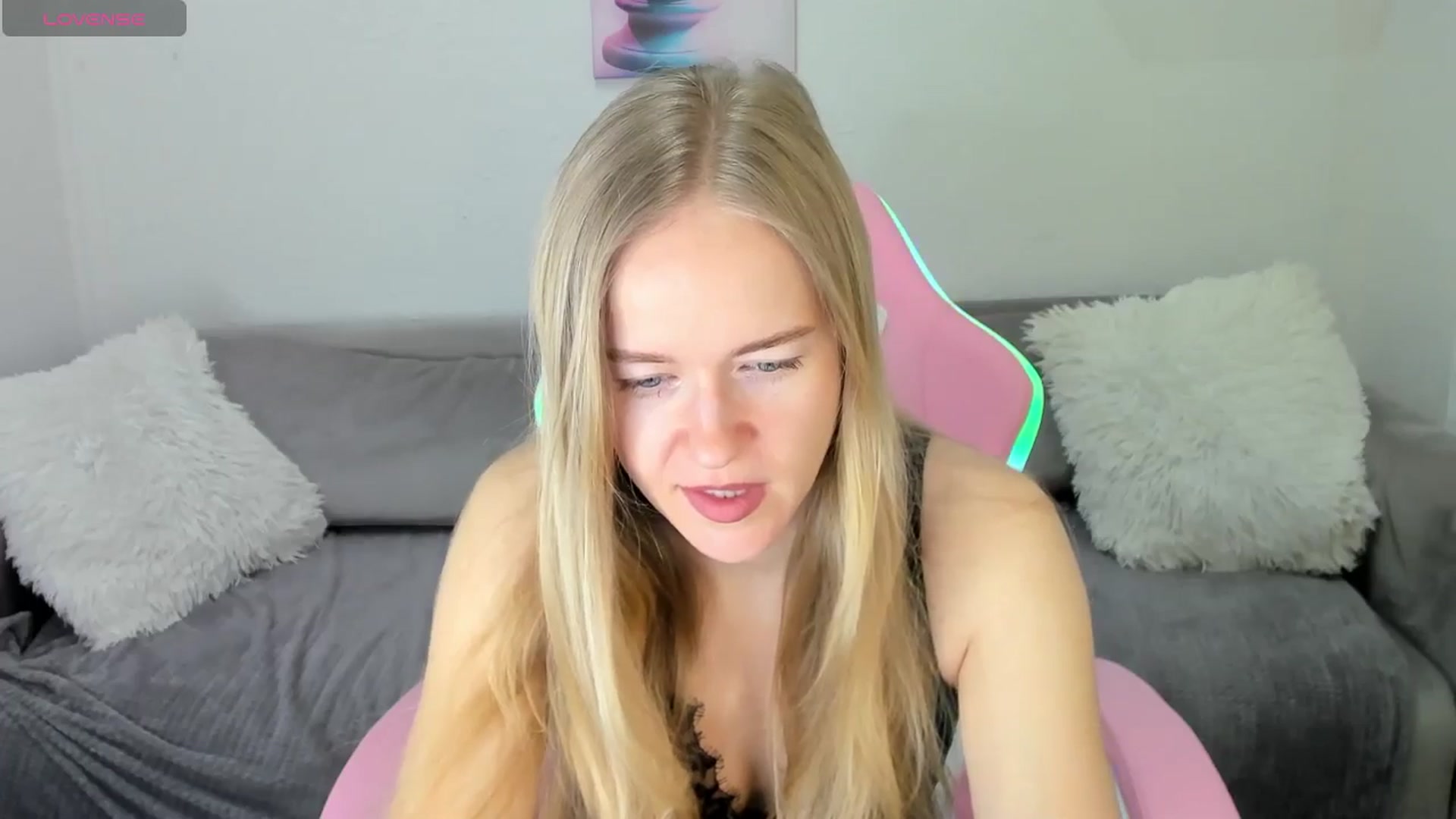 Gallery image thumbnail from Angel_Kristy's myfreecams stream on, 02/27/2025, 01:58 image 4 of 20