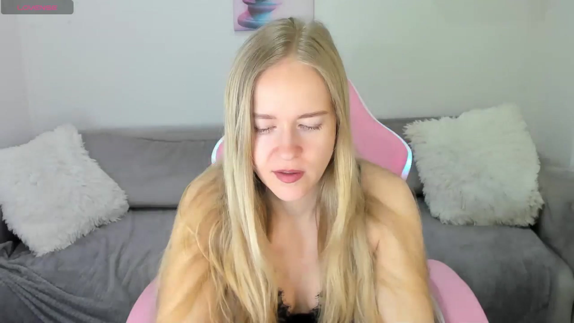 Gallery image thumbnail from Angel_Kristy's myfreecams stream on, 02/27/2025, 01:58 image 3 of 20