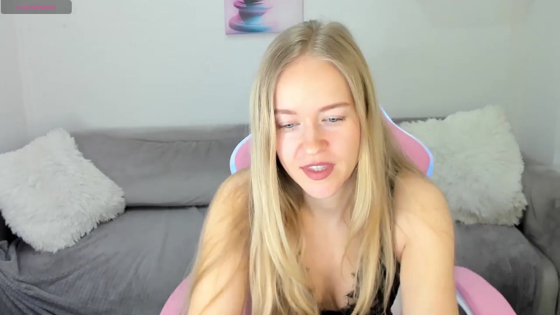 Gallery image thumbnail from Angel_Kristy's myfreecams stream on, 02/27/2025, 01:58 image 18 of 20
