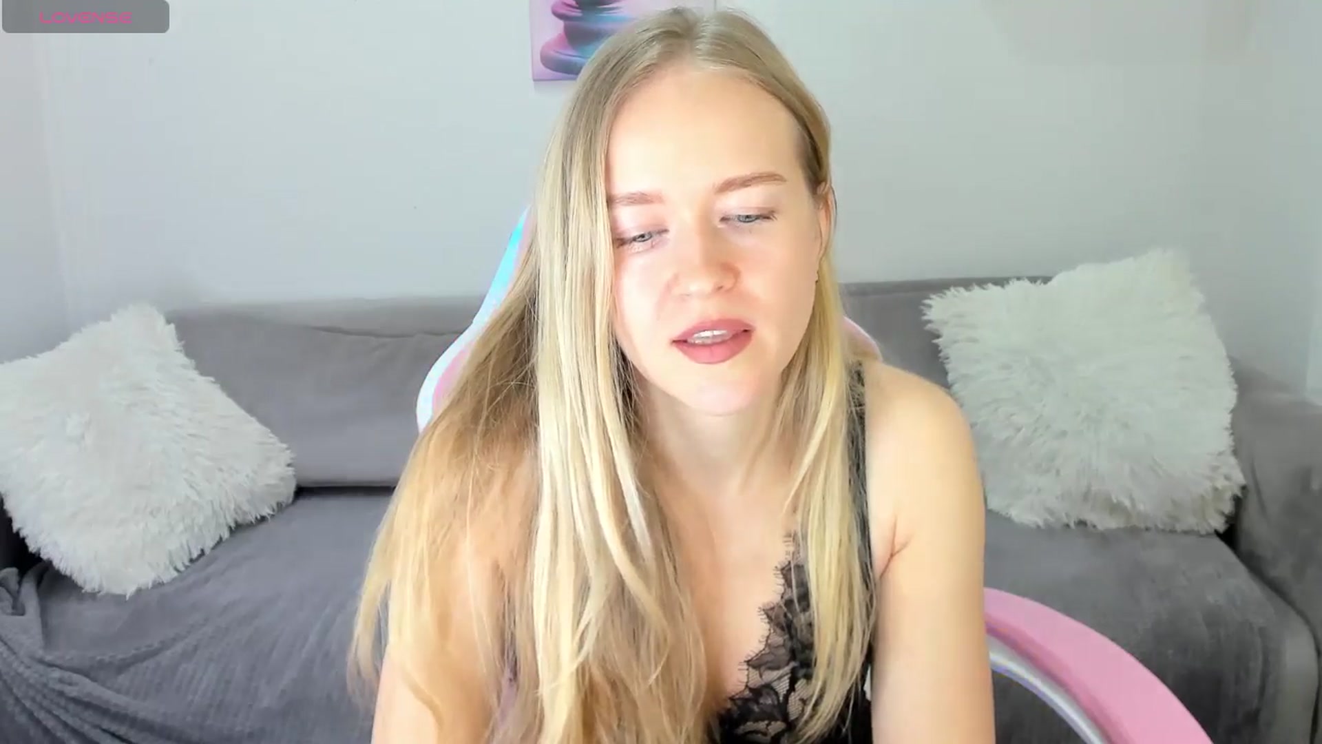 Gallery image thumbnail from Angel_Kristy's myfreecams stream on, 02/27/2025, 01:58 image 16 of 20