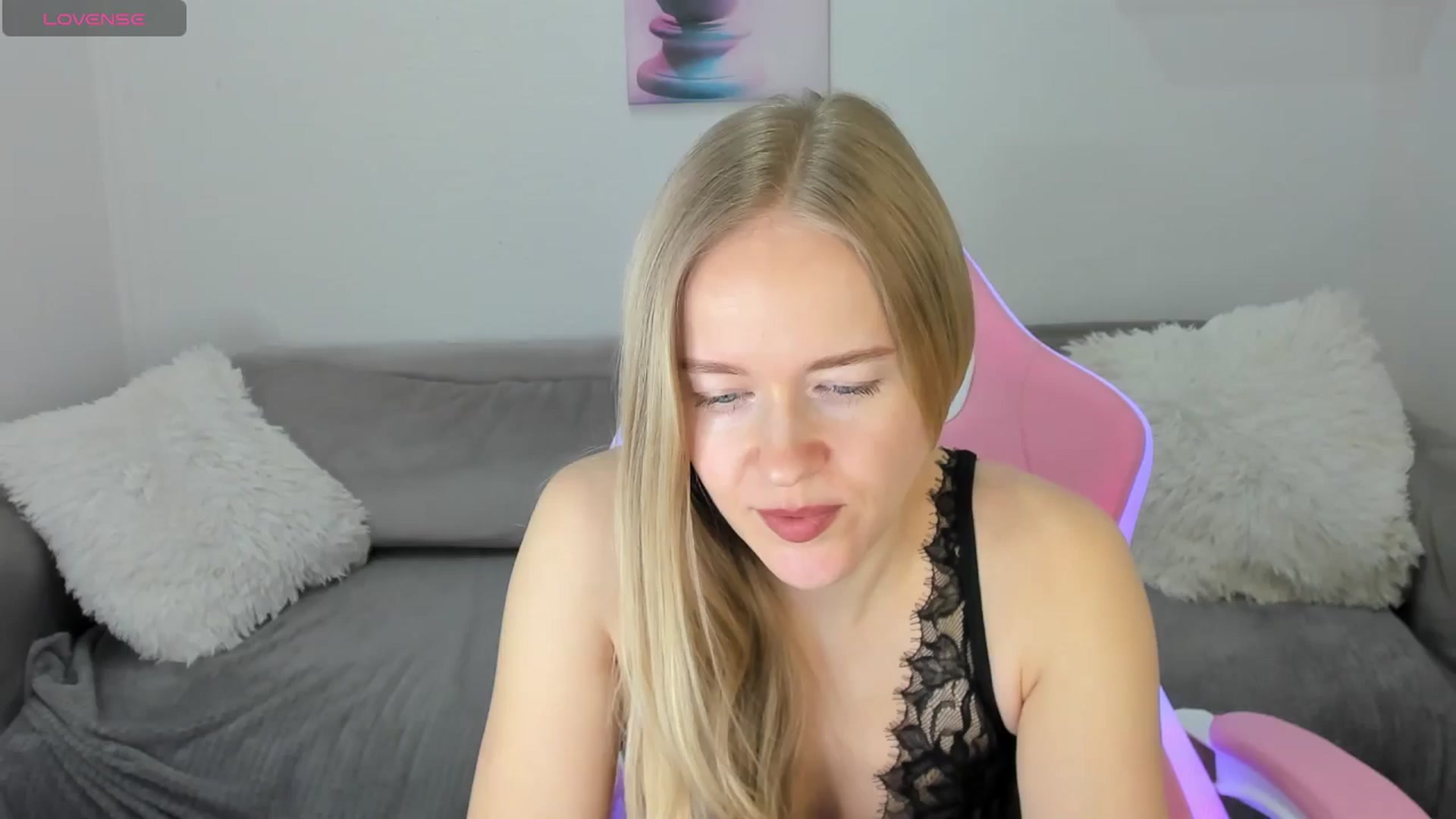 Gallery image thumbnail from Angel_Kristy's myfreecams stream on, 02/27/2025, 03:58 image 19 of 20
