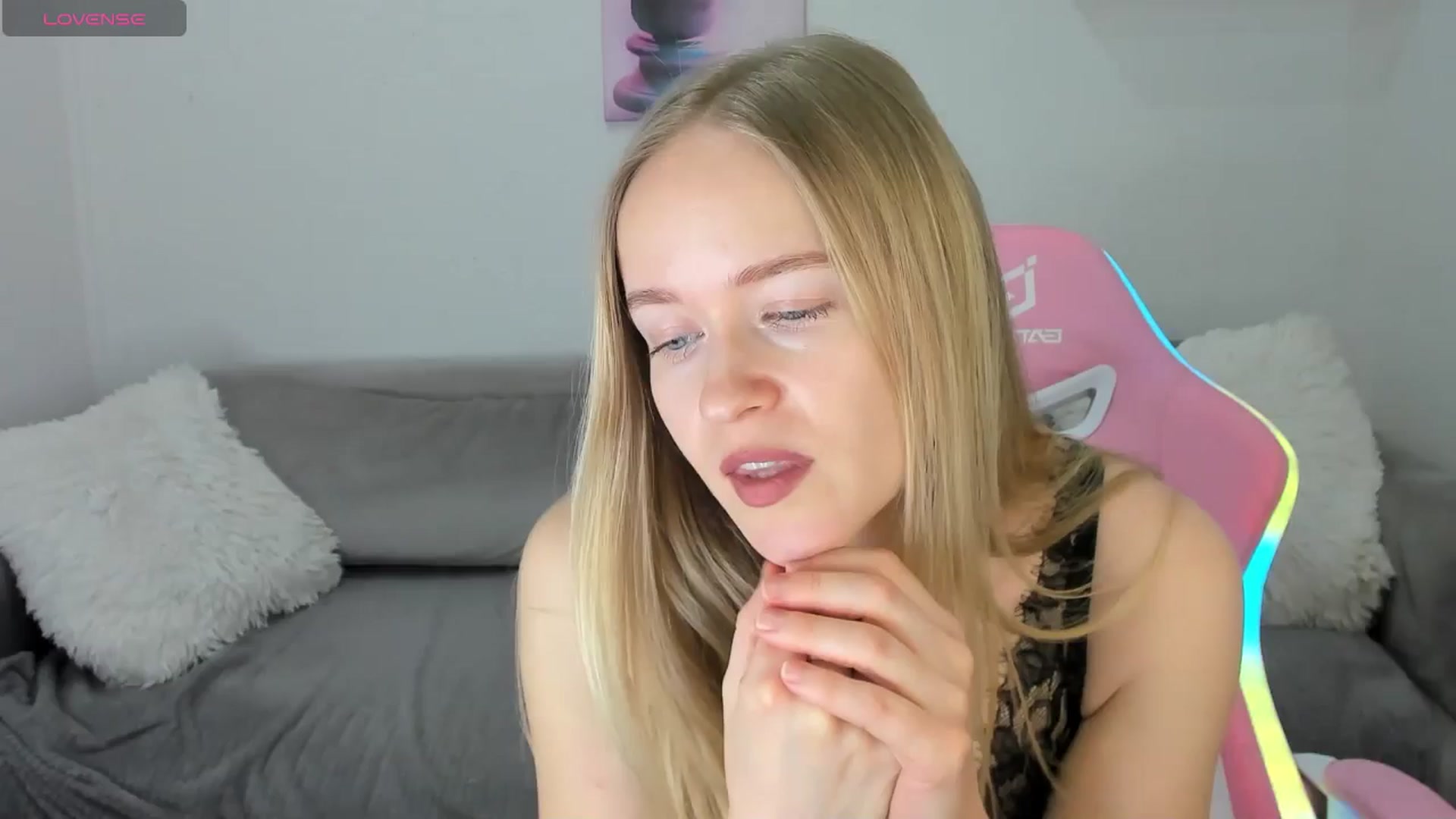 Gallery image thumbnail from Angel_Kristy's myfreecams stream on, 02/27/2025, 05:13 image 8 of 20