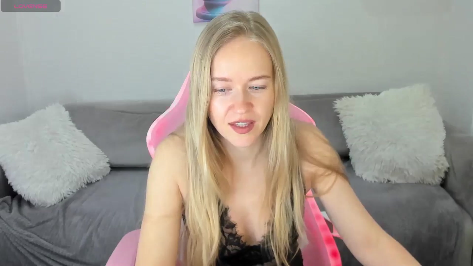 Gallery image thumbnail from Angel_Kristy's myfreecams stream on, 02/27/2025, 05:13 image 20 of 20