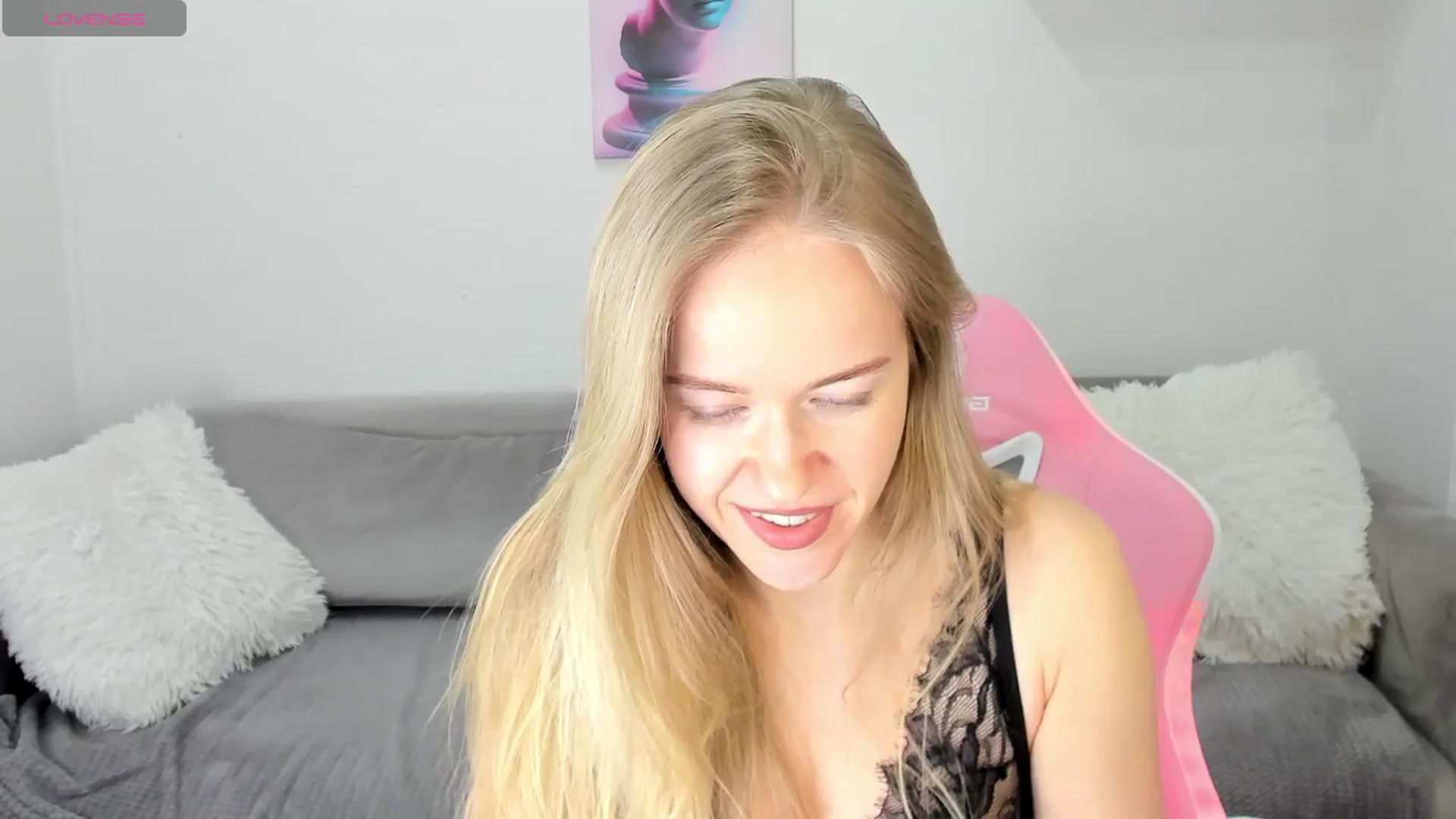 Gallery image thumbnail from Angel_Kristy's myfreecams stream on, 02/27/2025, 06:13 image 8 of 20