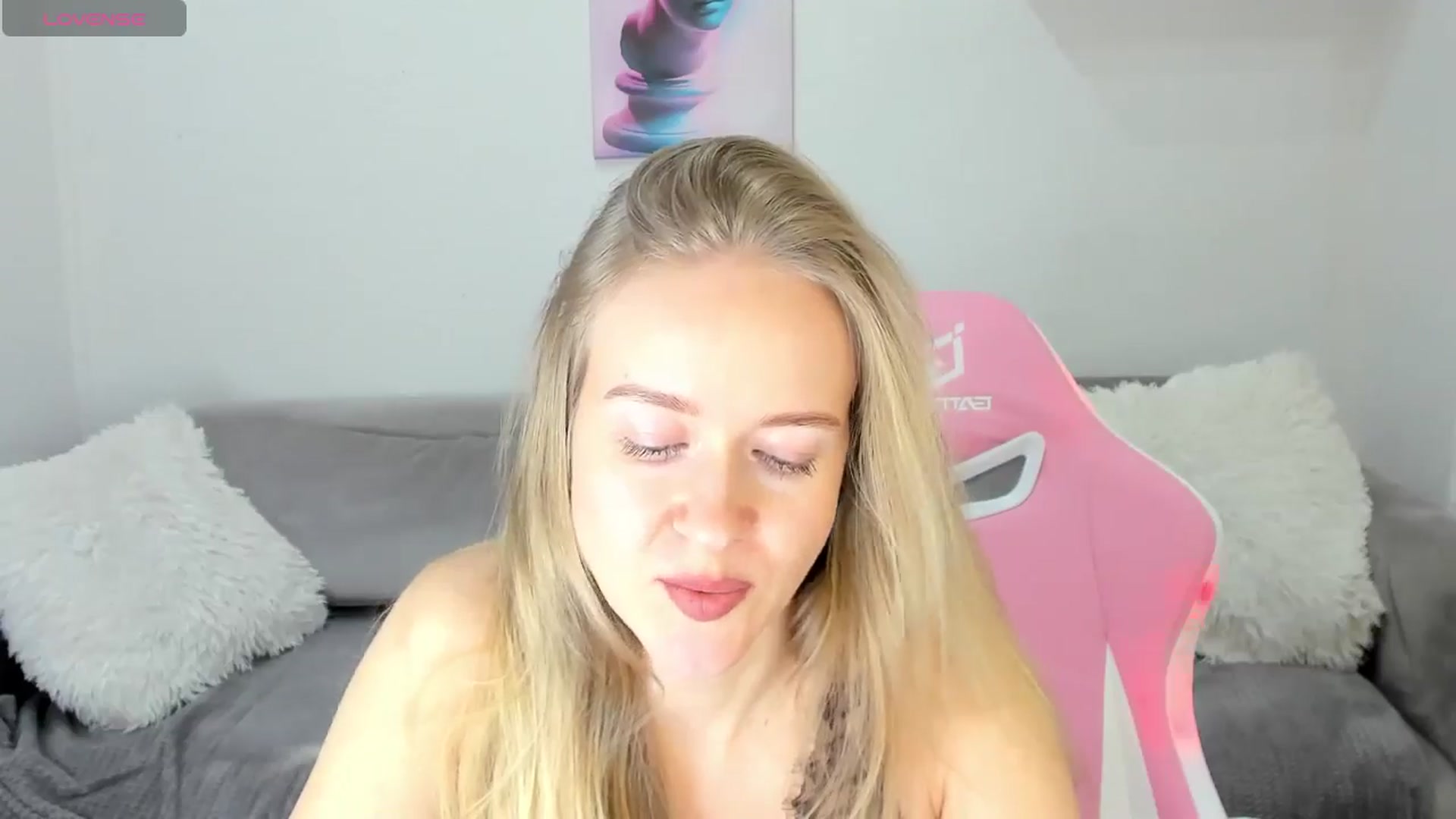 Gallery image thumbnail from Angel_Kristy's myfreecams stream on, 02/27/2025, 06:13 image 3 of 20