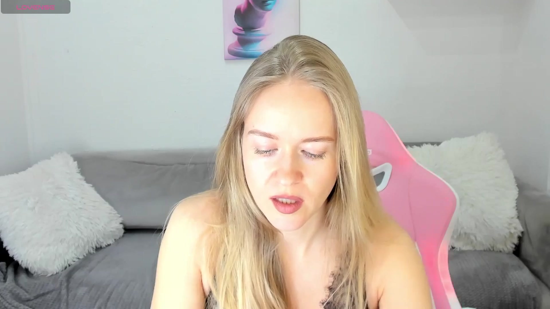 Gallery image thumbnail from Angel_Kristy's myfreecams stream on, 02/27/2025, 06:13 image 4 of 20
