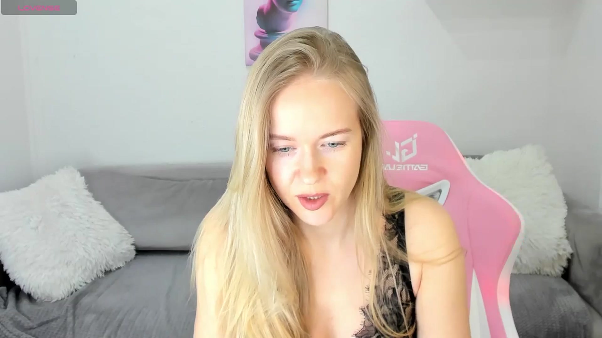 Gallery image thumbnail from Angel_Kristy's myfreecams stream on, 02/27/2025, 06:13 image 2 of 20