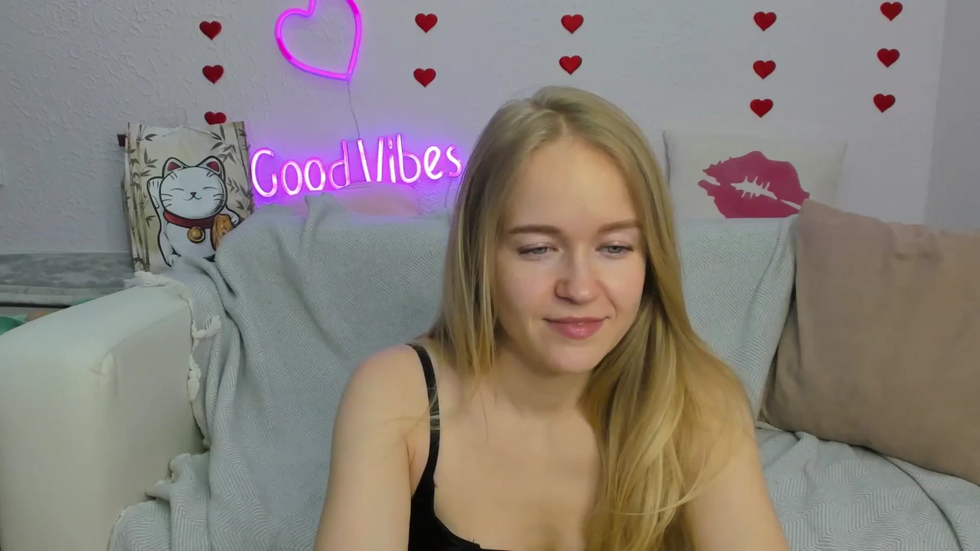 Gallery image thumbnail from Angel_Kristy's myfreecams stream on, 03/13/2025, 06:41 image 16 of 20