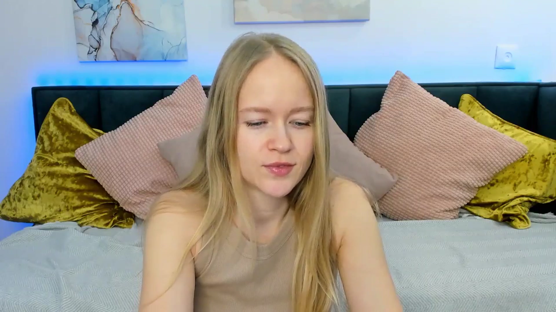 Gallery image thumbnail from Angel_Kristy's myfreecams stream on, 03/23/2025, 06:22 image 2 of 20
